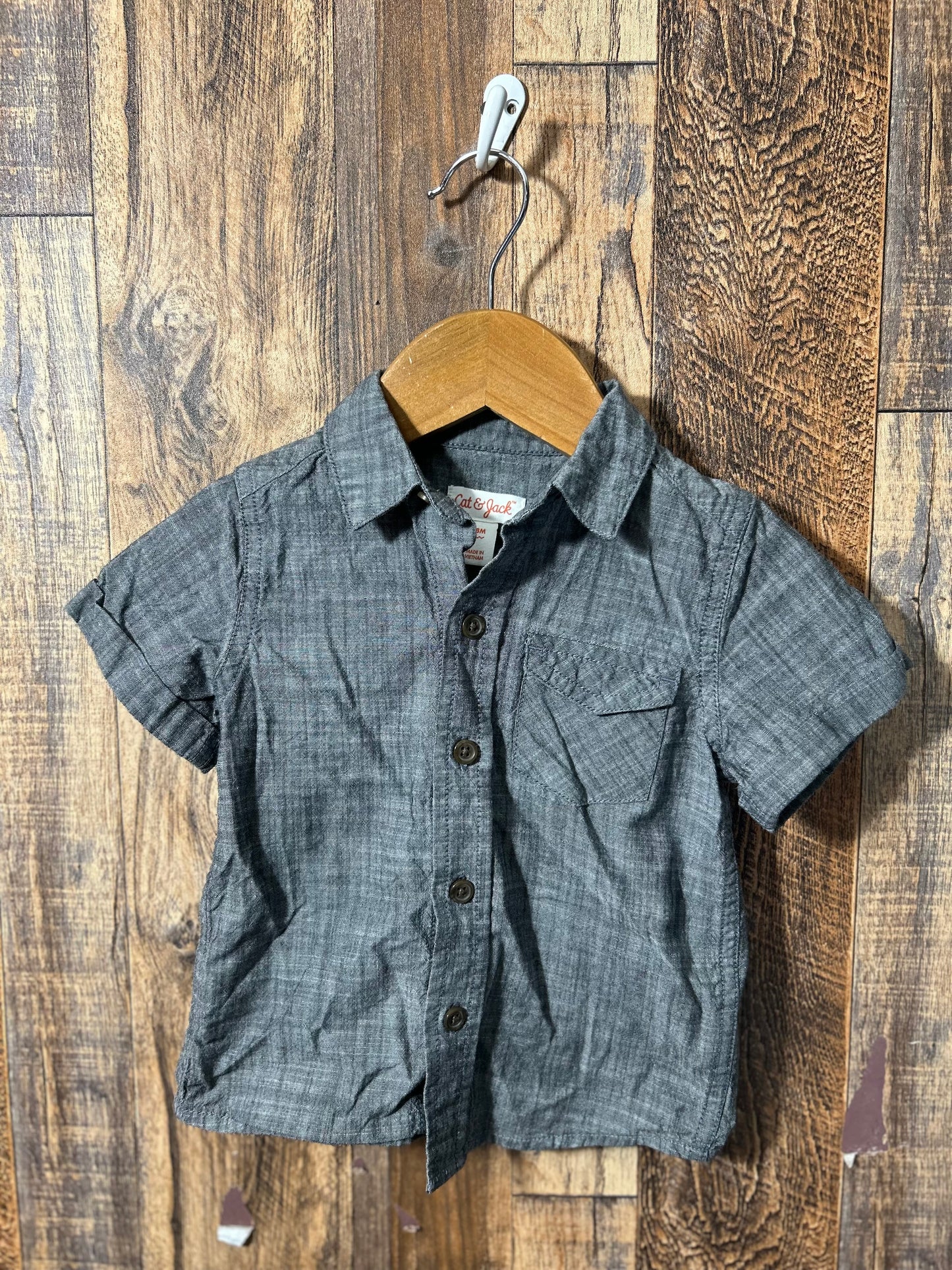 Button up, size 18m