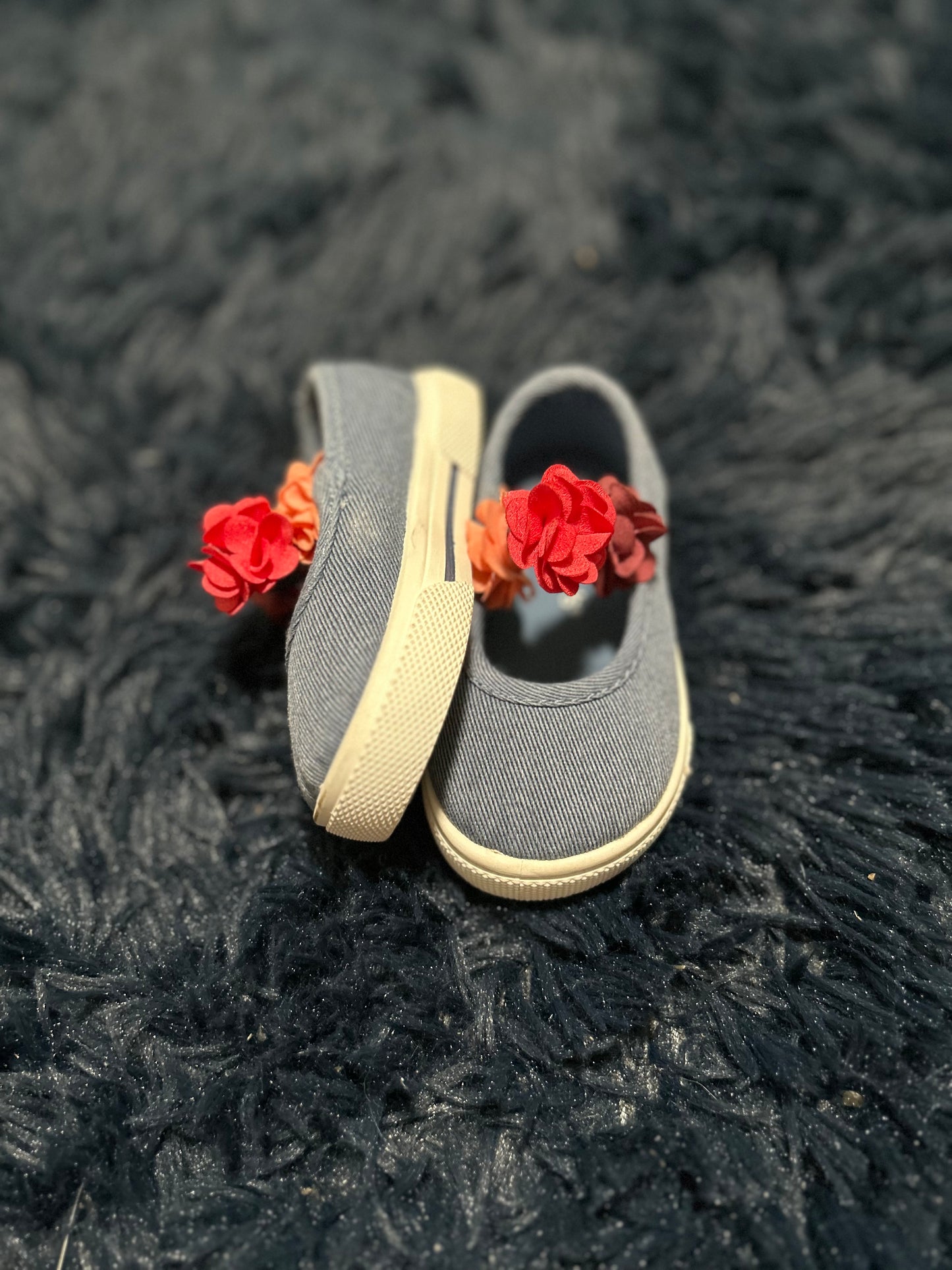 Slip ons, size 4