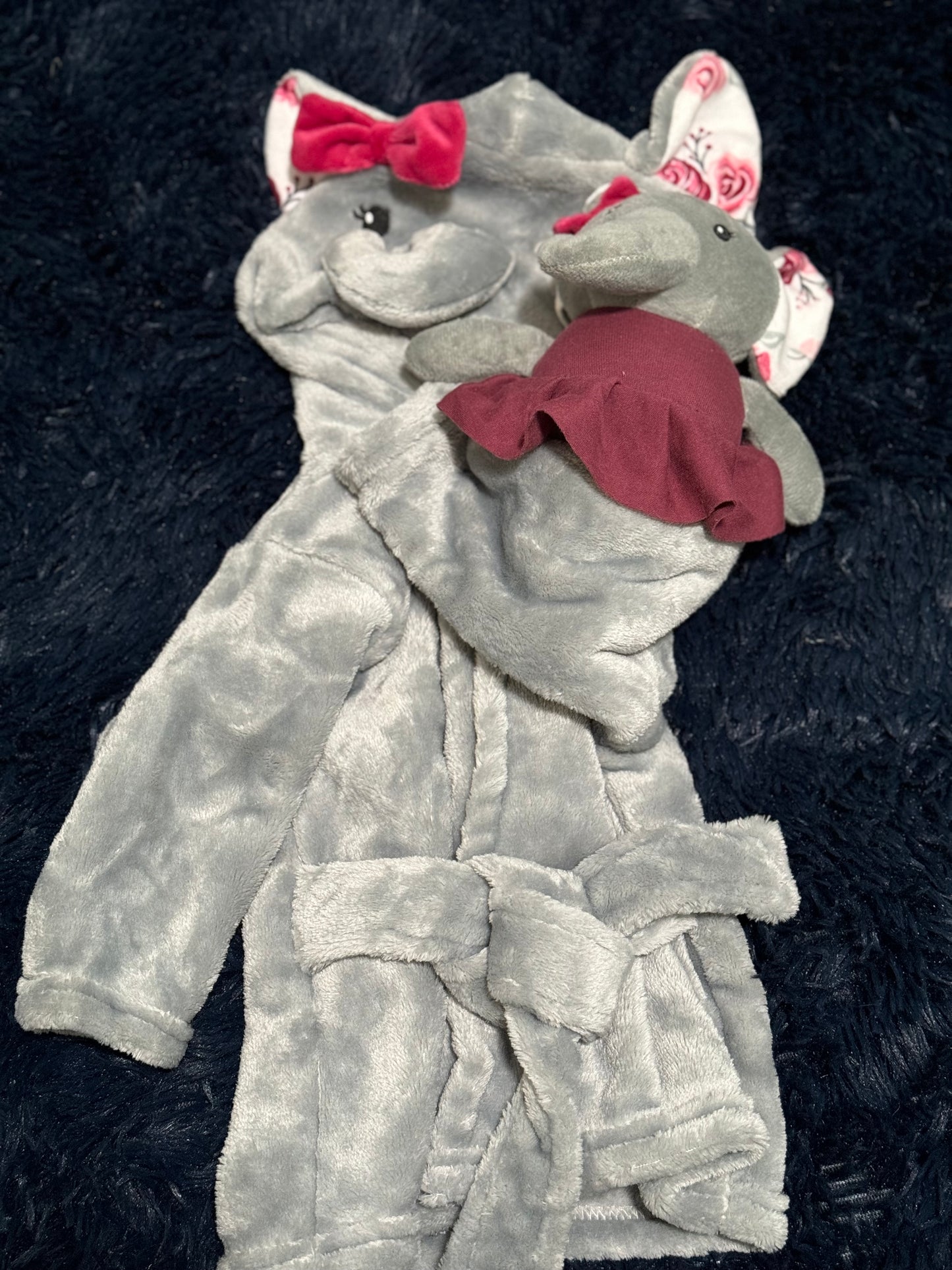 Robe with stuffed animal NWT, size 0-9m