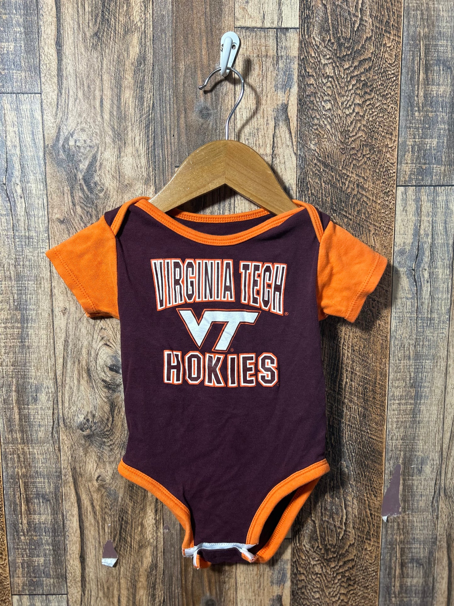 VT onesie, size 18m