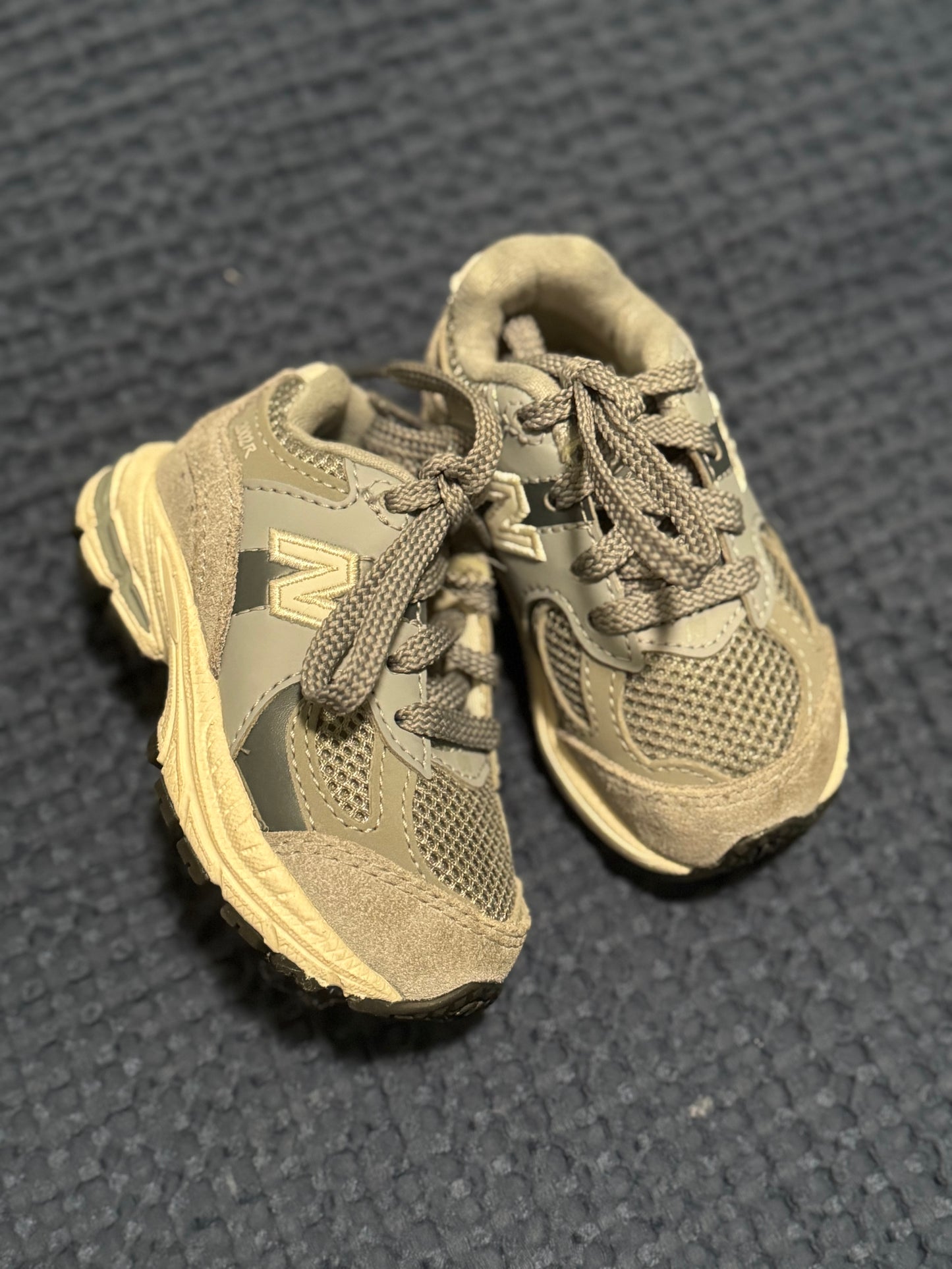 New balance, size 4
