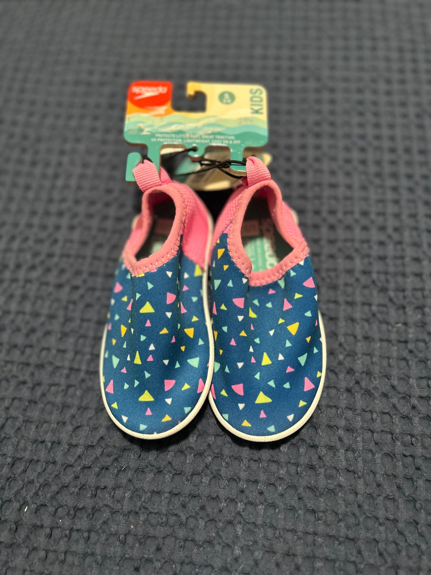 Water shoes NWT, size 5-6