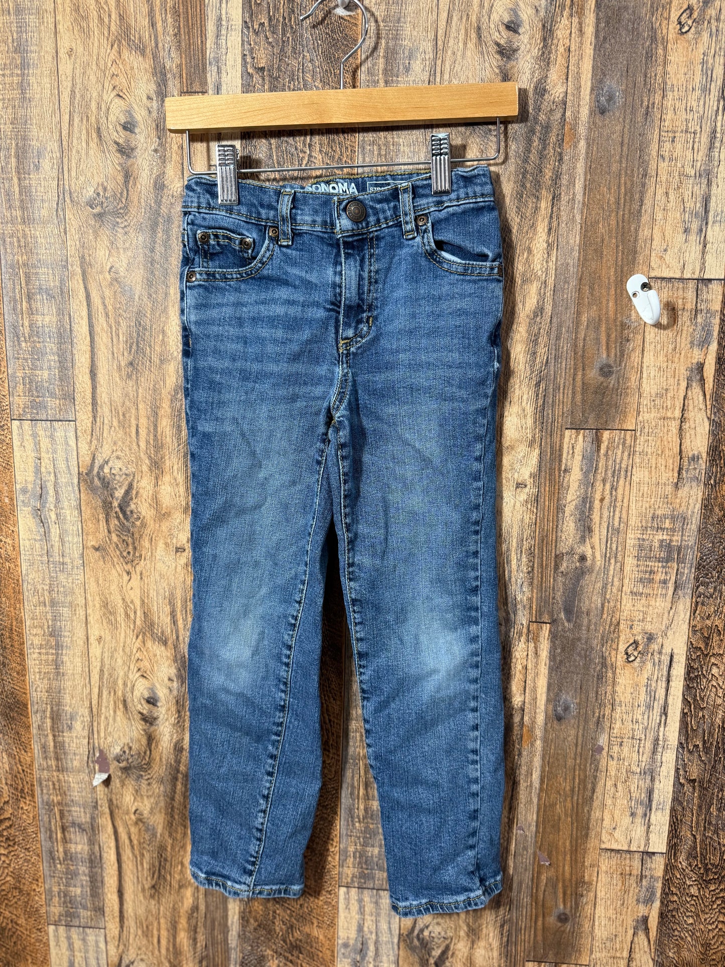Straight jeans, size 6