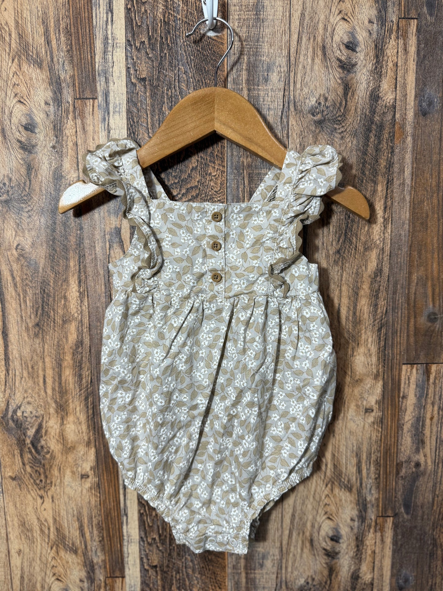 Romper, size 18m