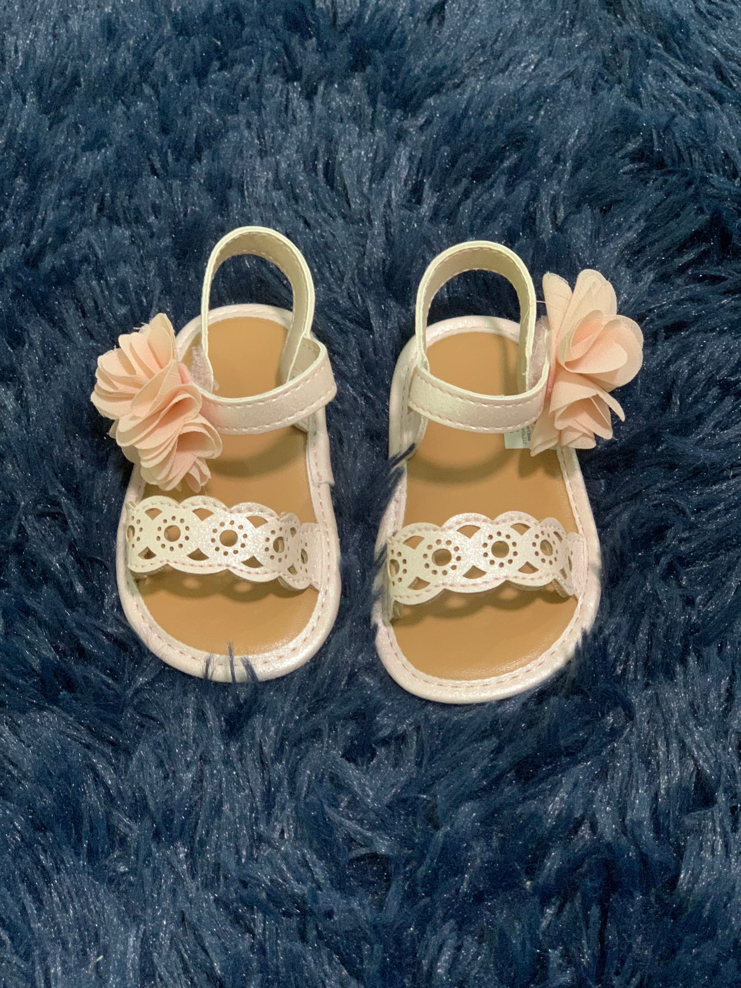 Sandles, size 3