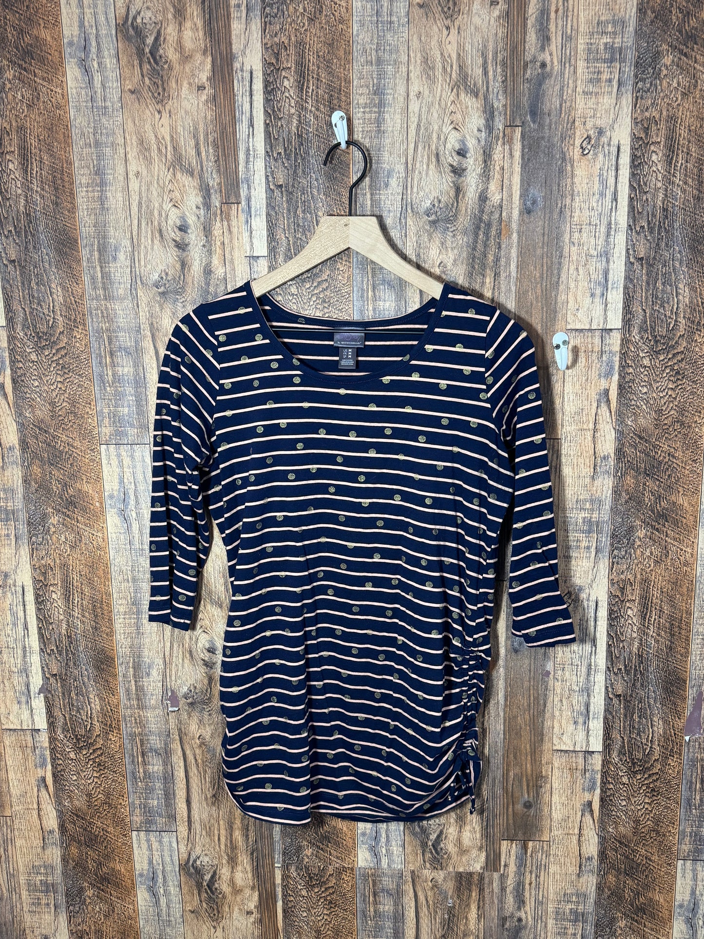 3/4 length shirt, size M