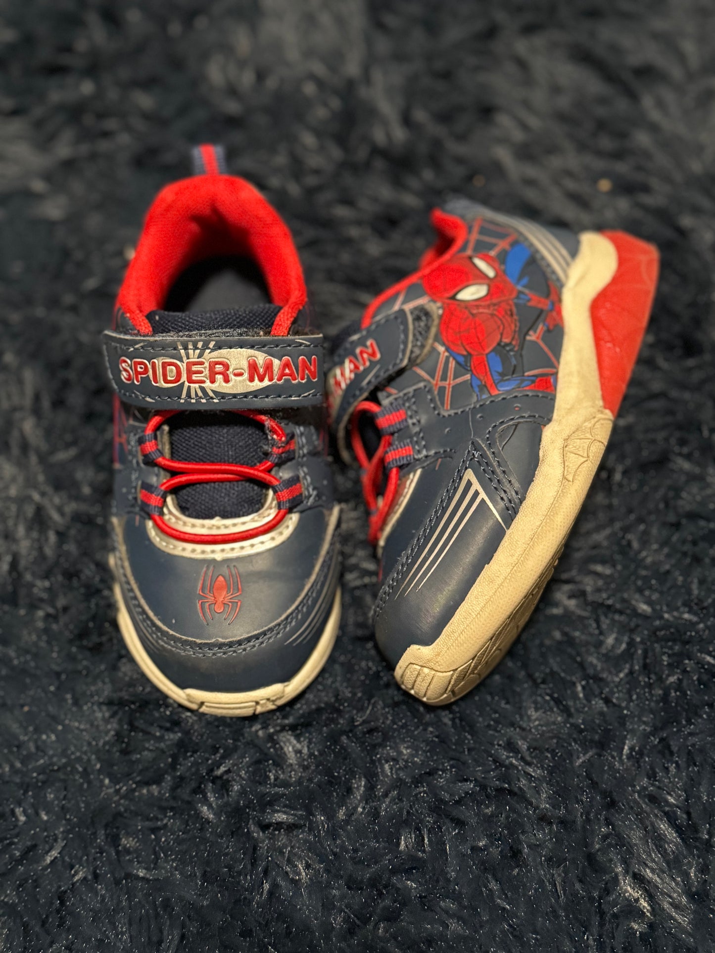 Sneakers, size 8