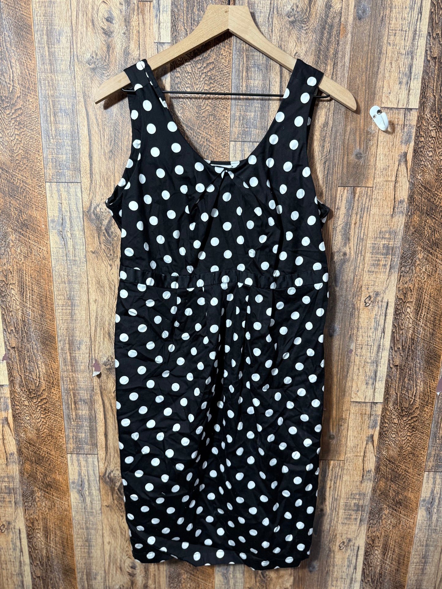 Dress, size L