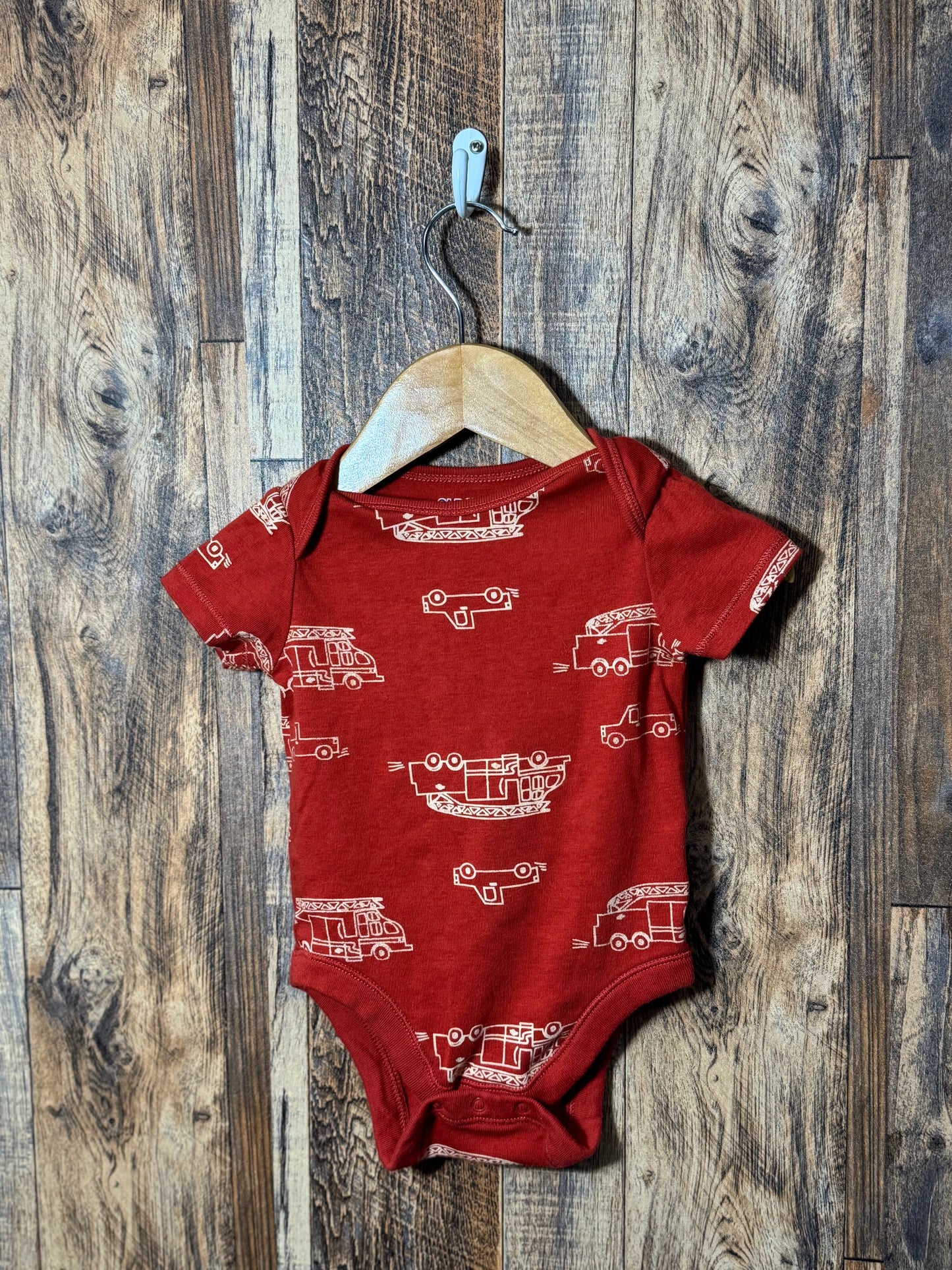 Onesie, size 6-12m