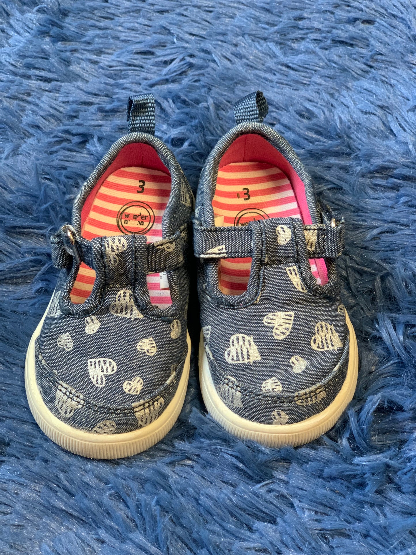 Shoes, size 3