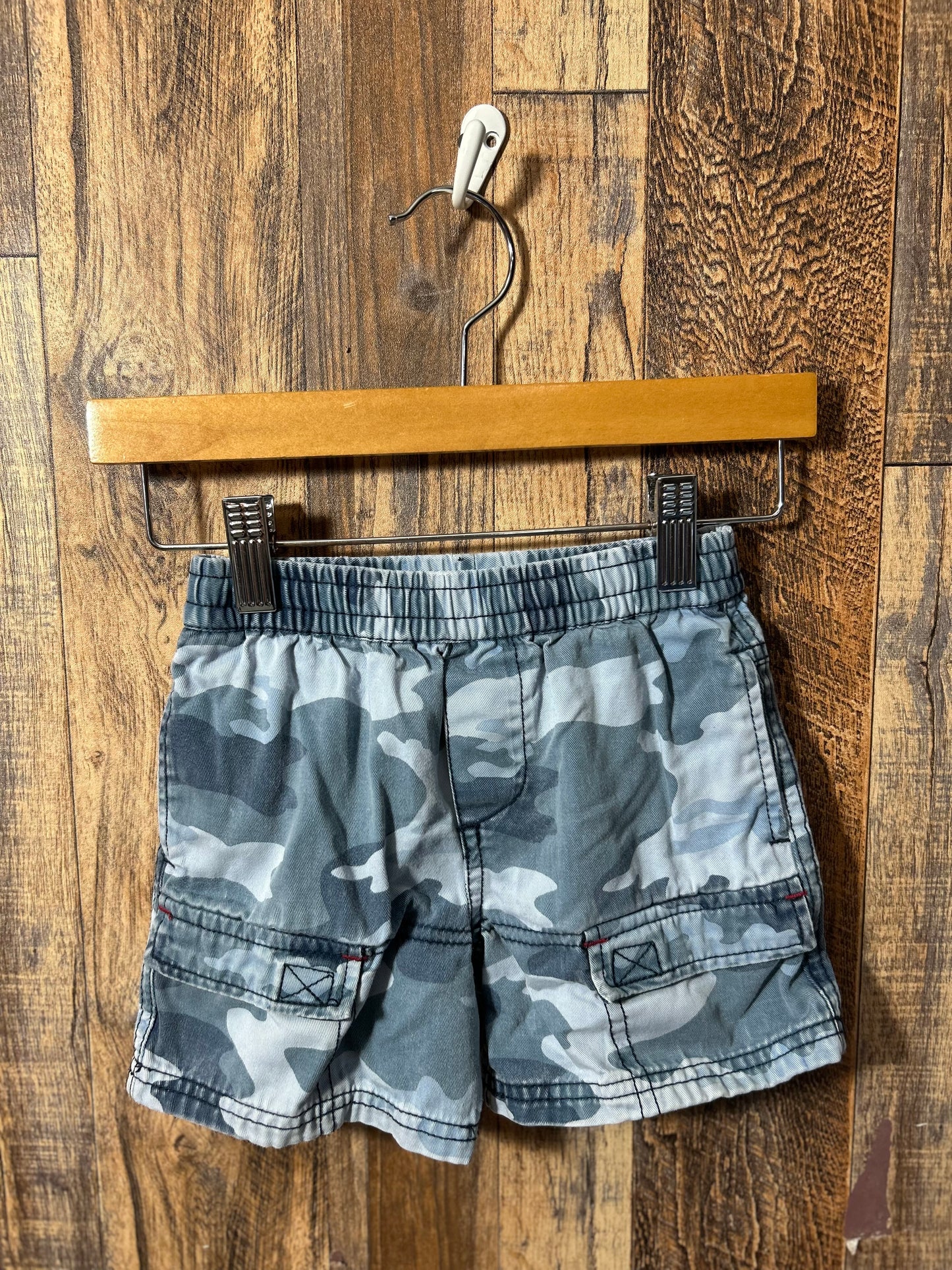 Shorts, size 12m