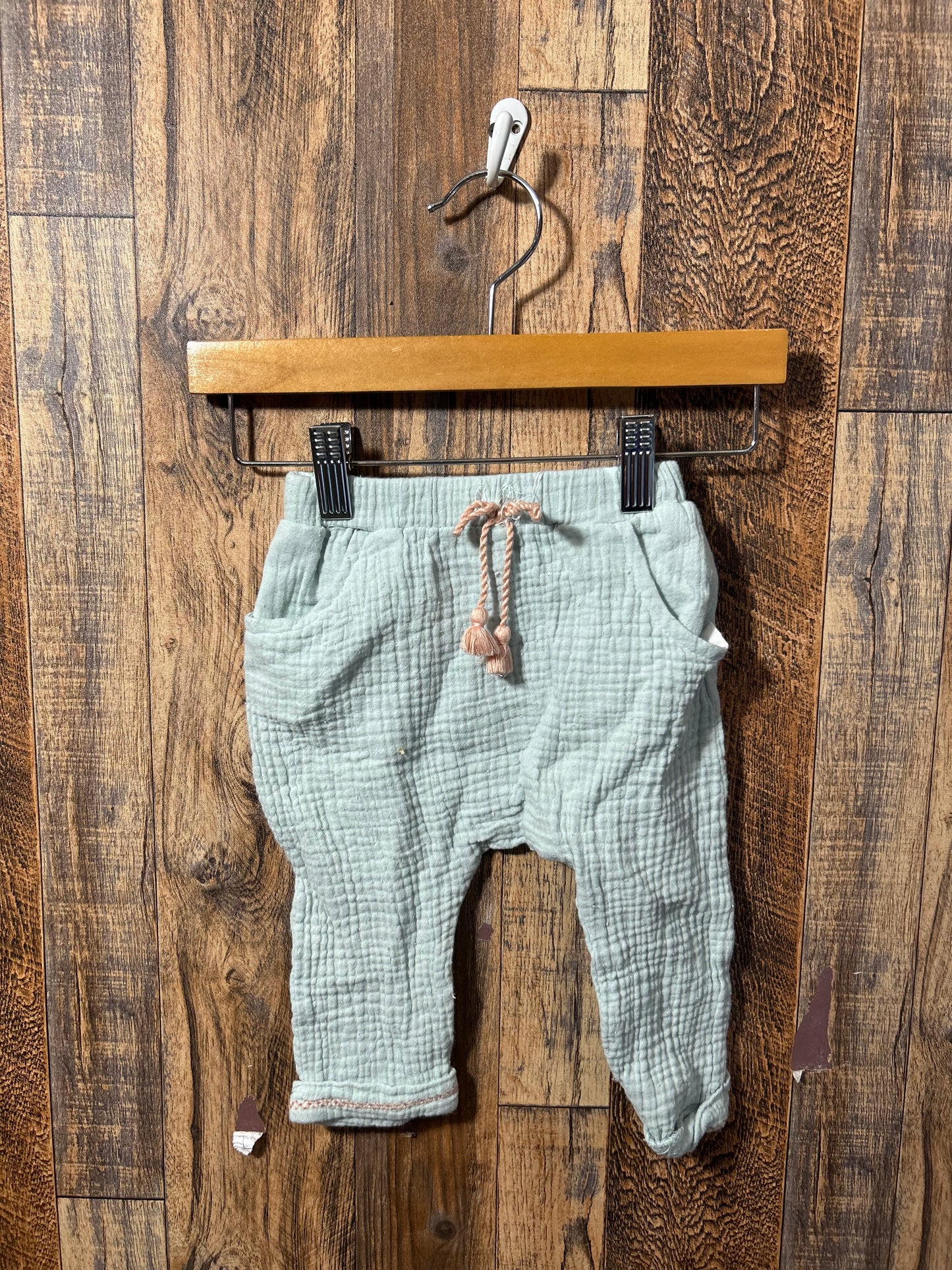 Pants, size 6-9m