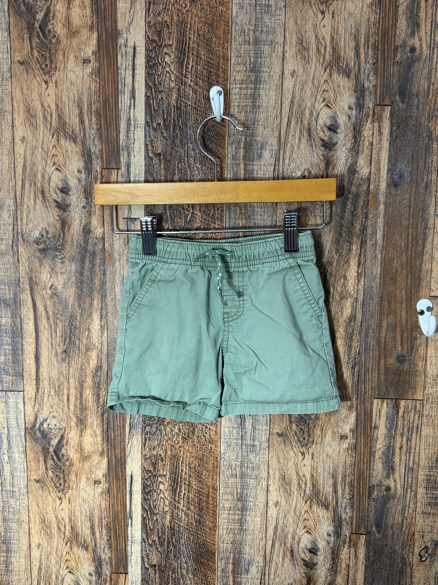 Shorts, size 18m