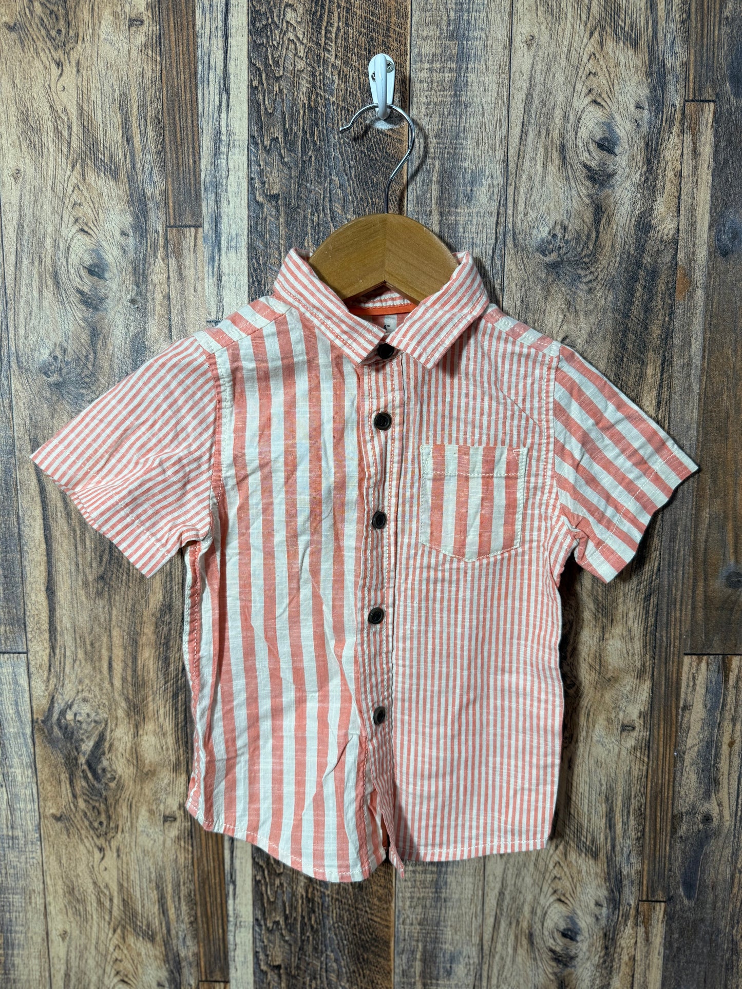 Button up, size 18m