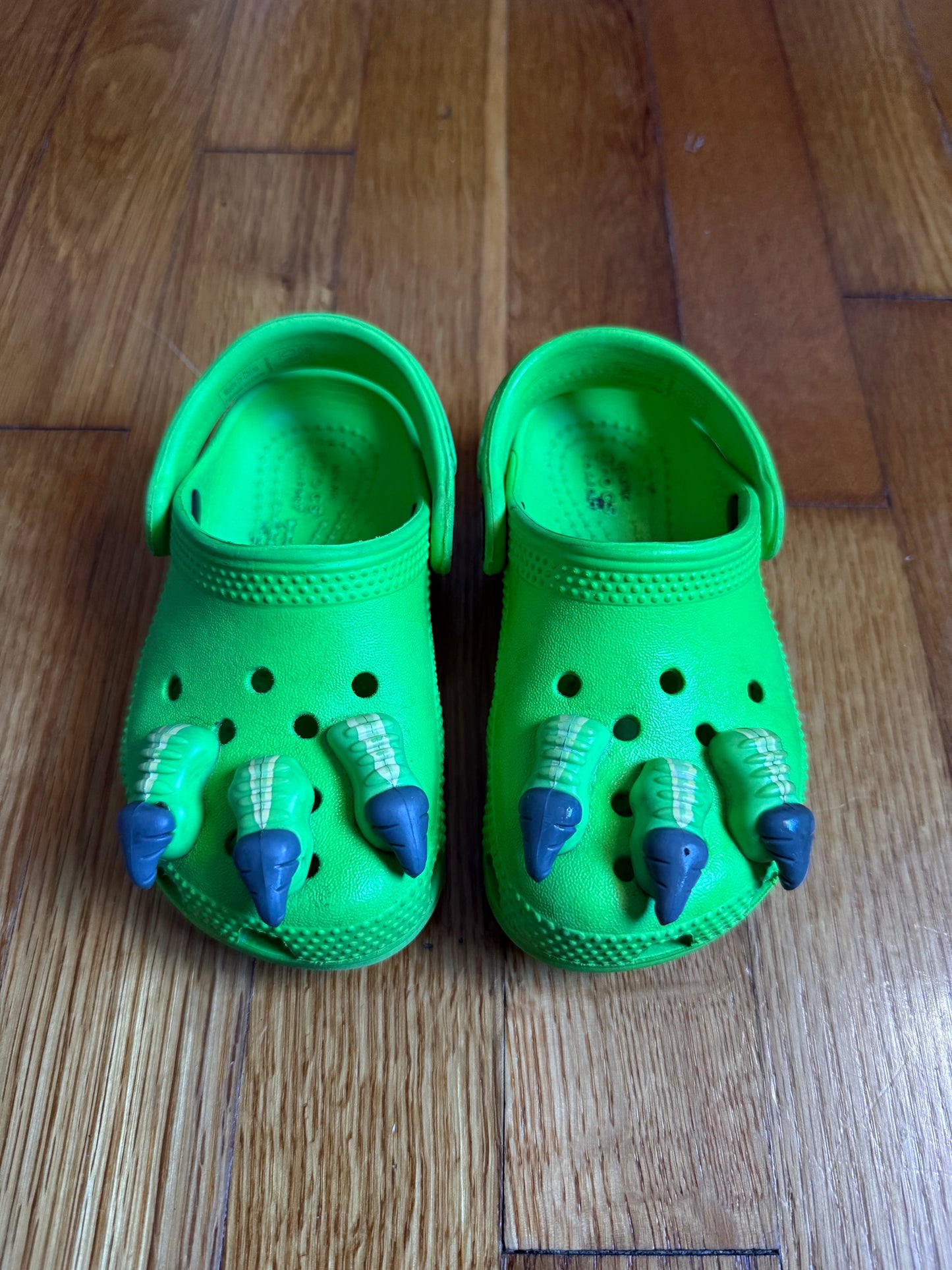 Crocs, size 7