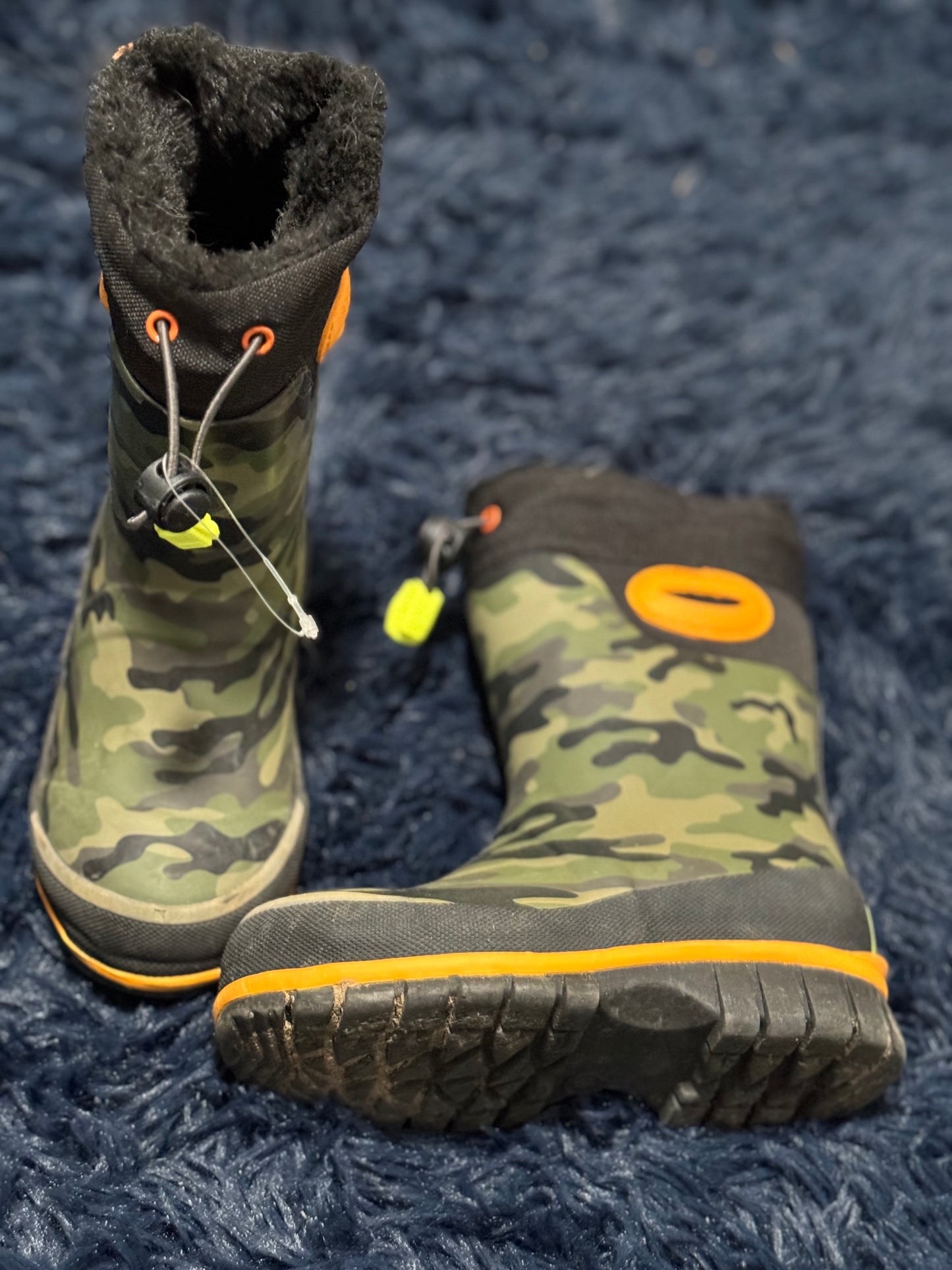 Rain/snow boots, size 7-8