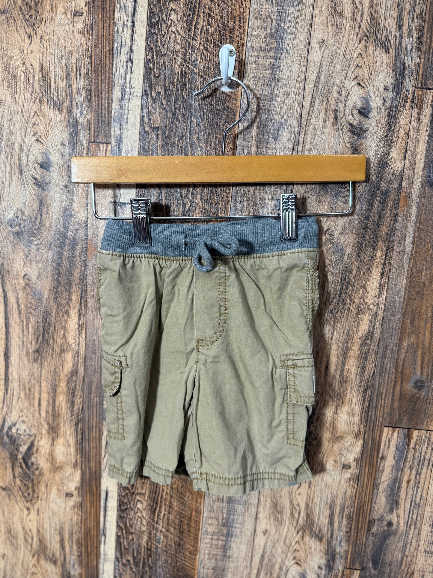 Shorts, size 24m