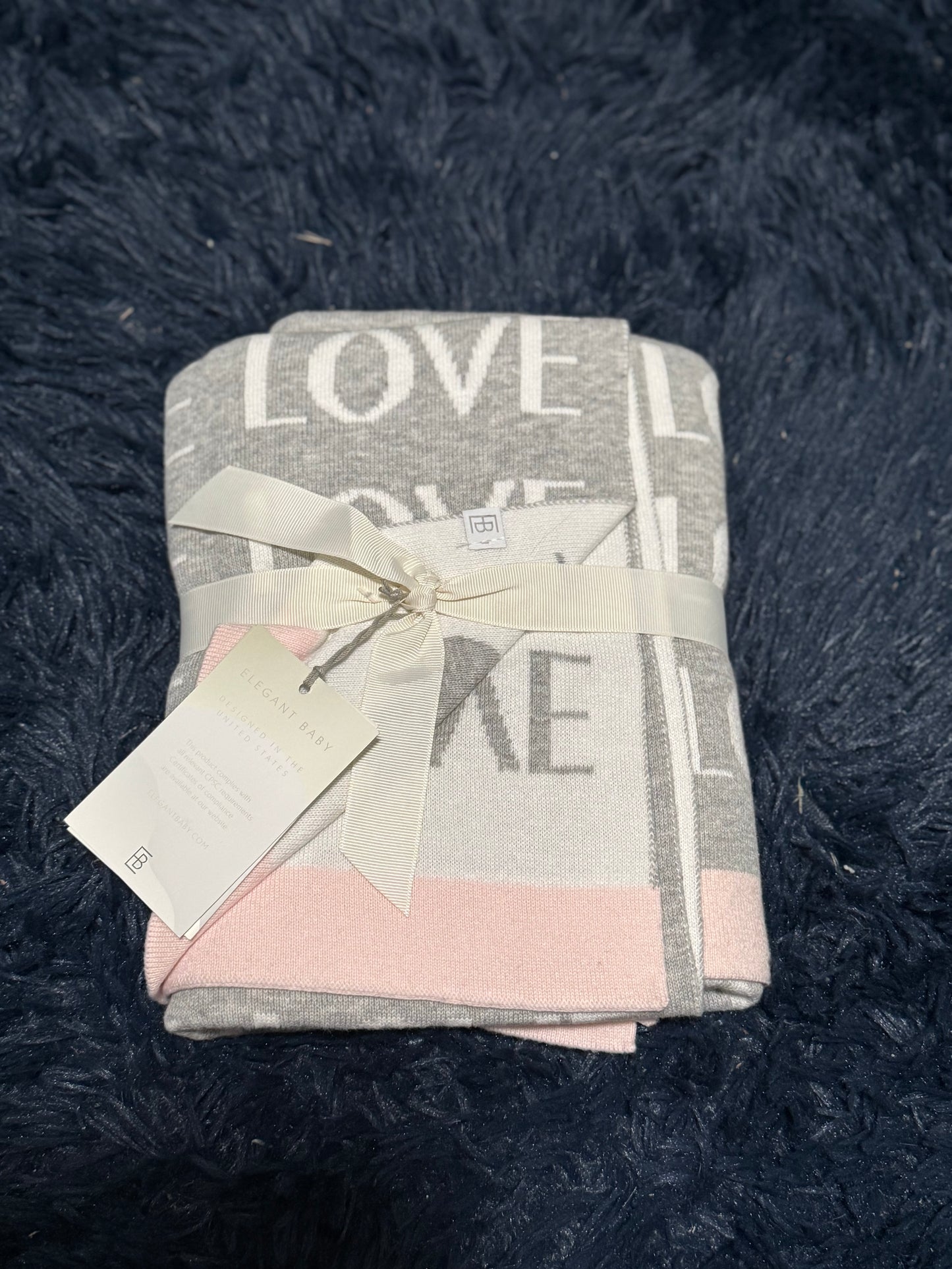 Lightweight blanket NWT
