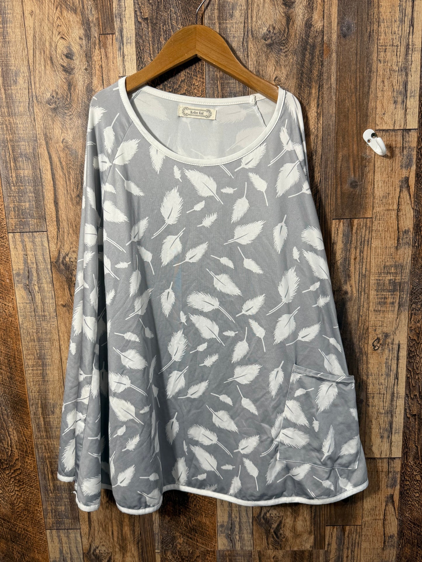 Nursing cover with carrying bag