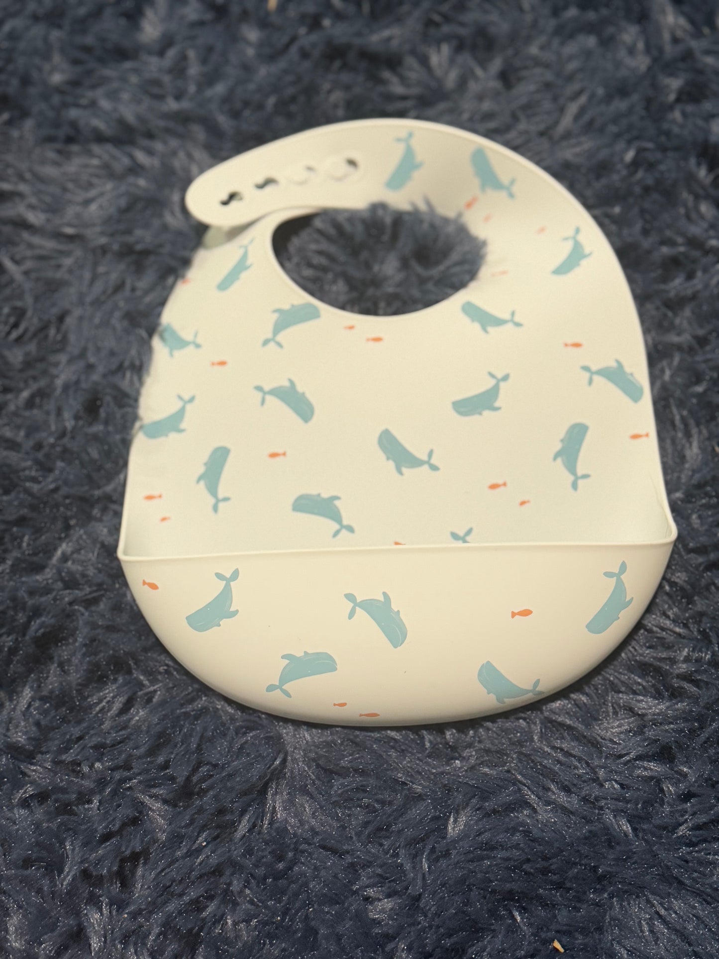 Whale silicone bib