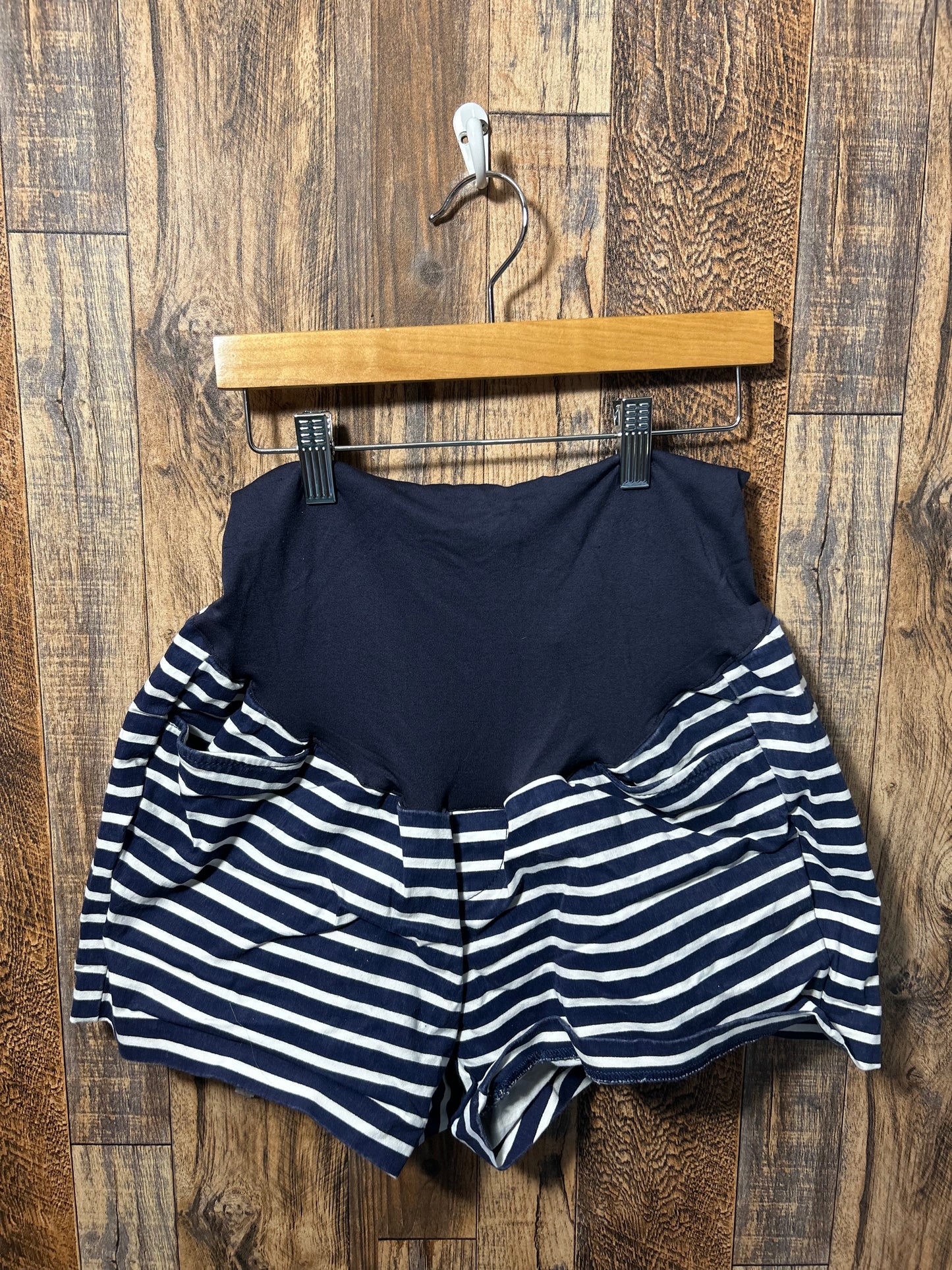 Shorts, size 6