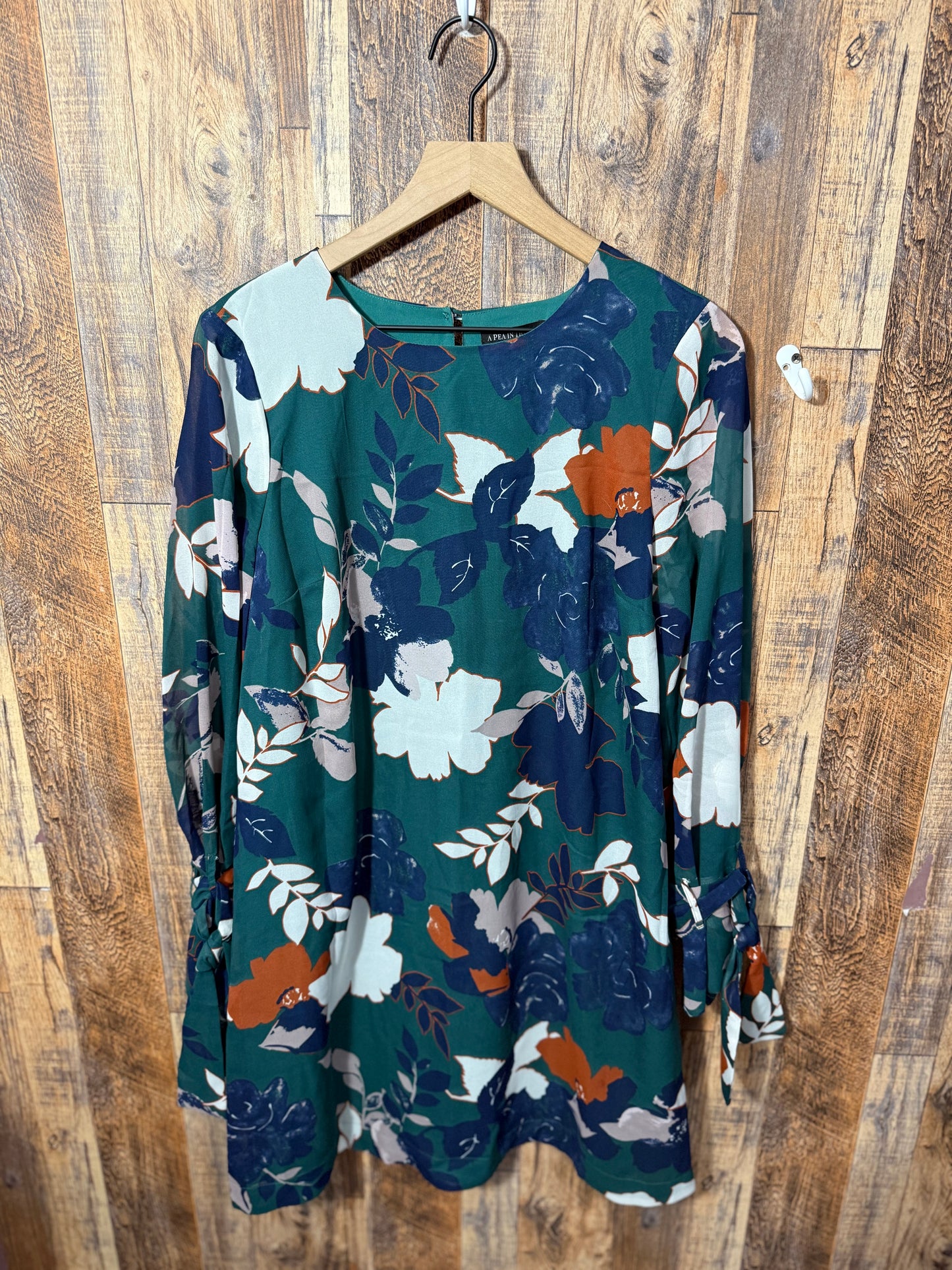 Dress, size M