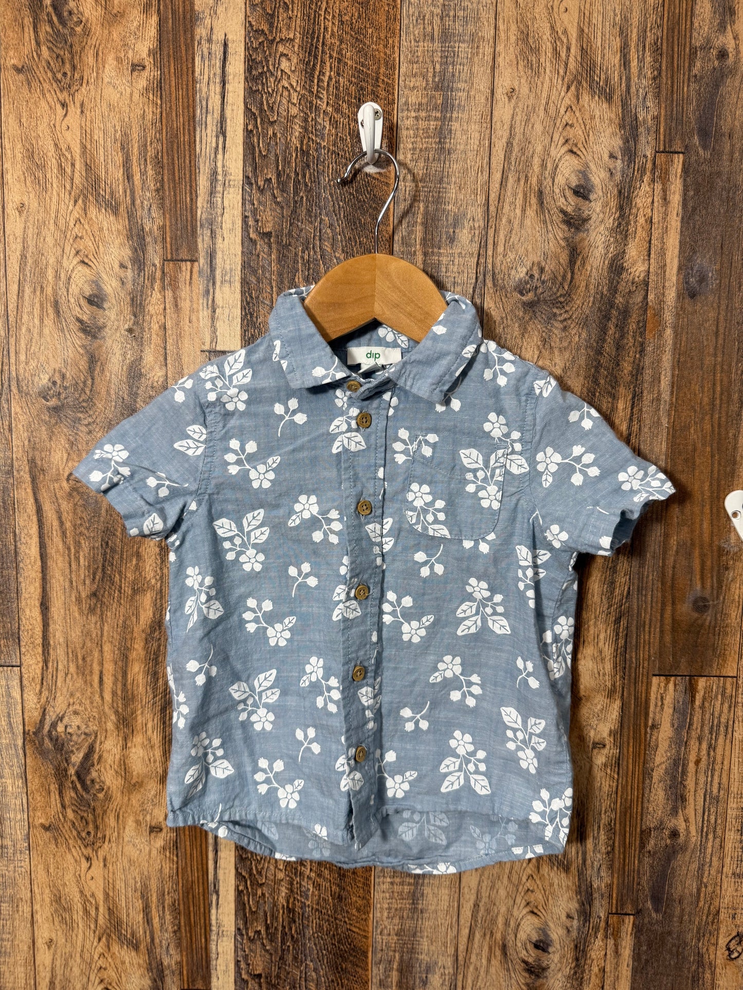 Button up, size 18-24m