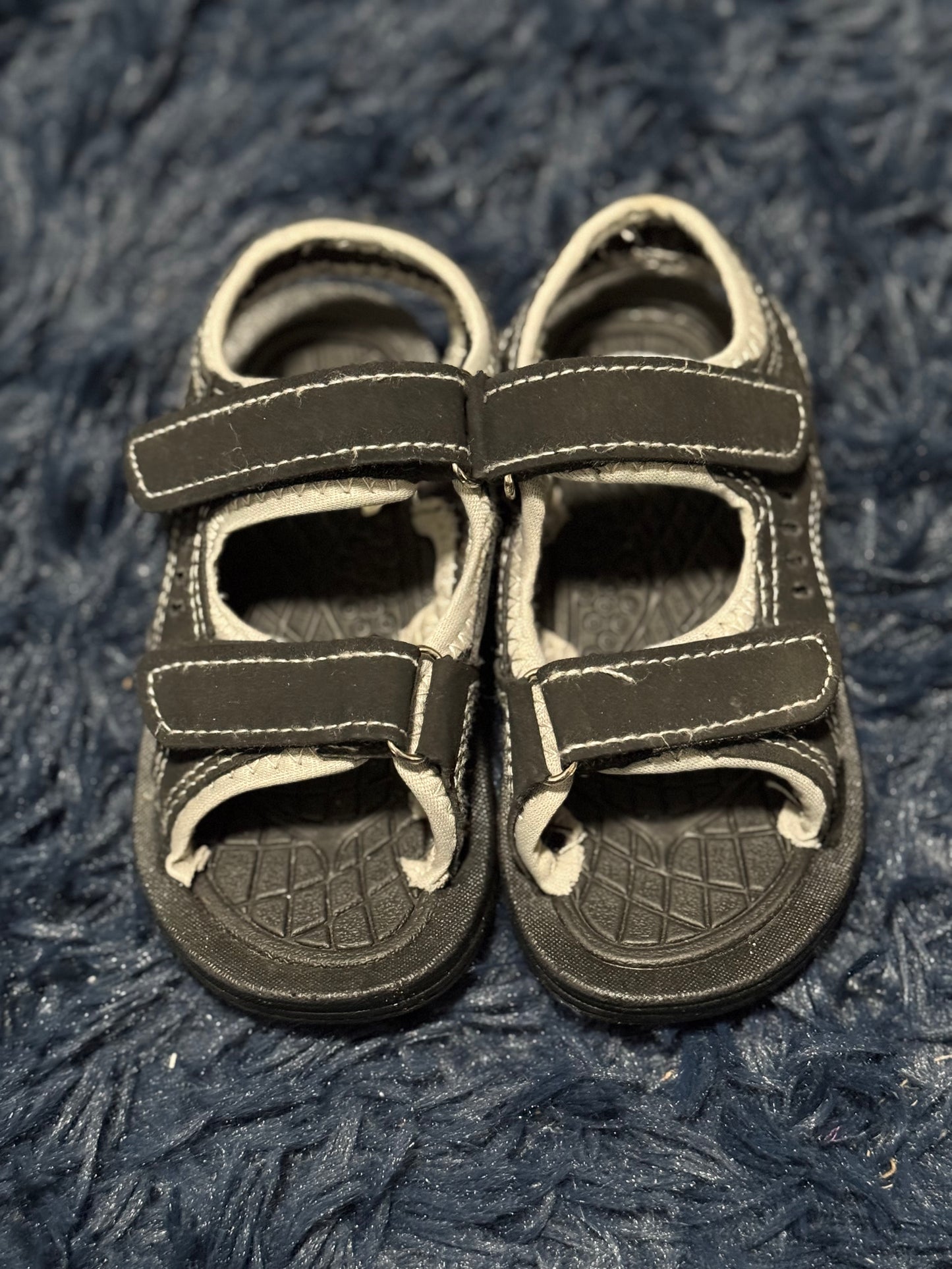 Sandles, size 7-8