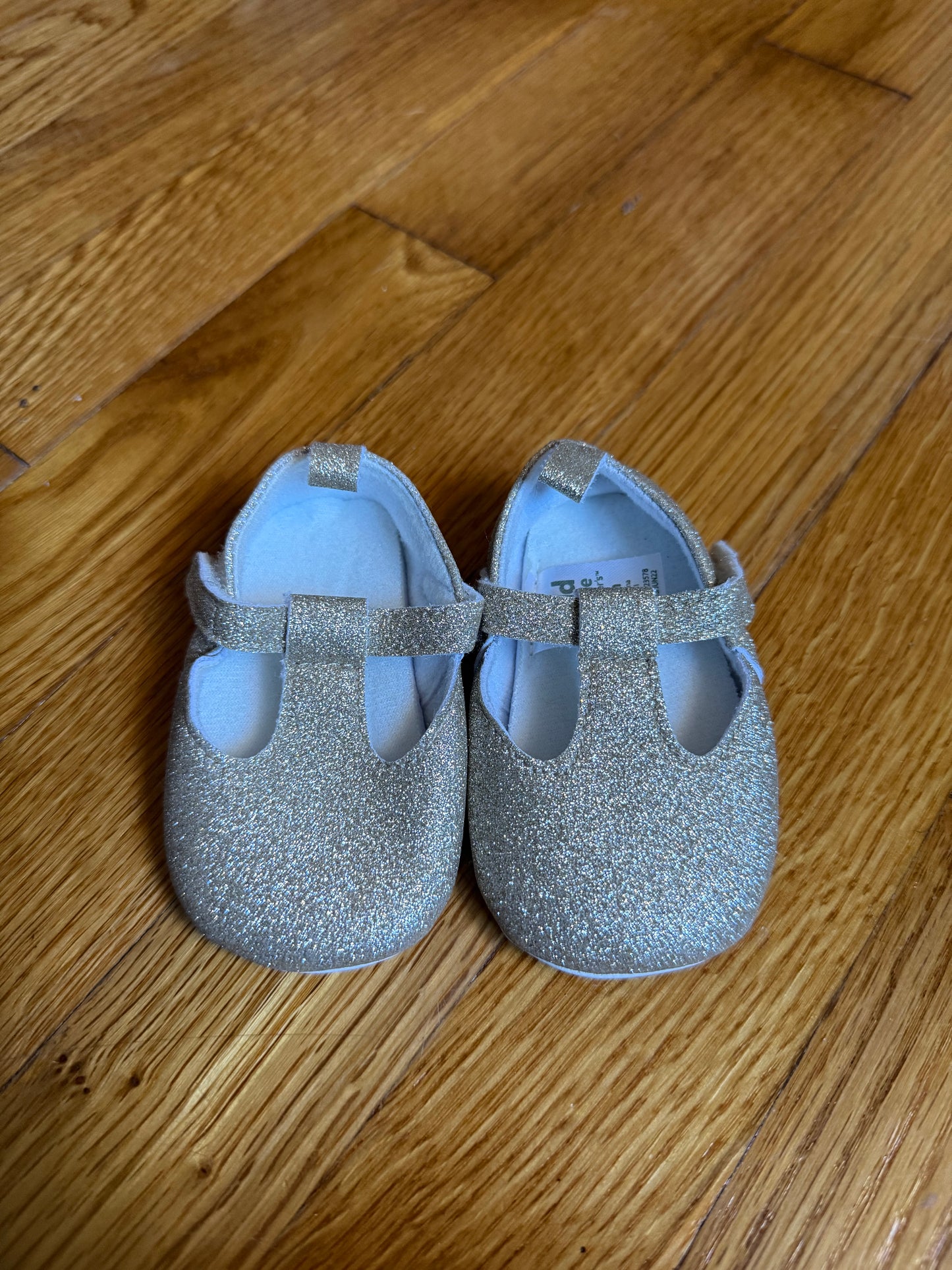 Glittery flats, size 0-3m