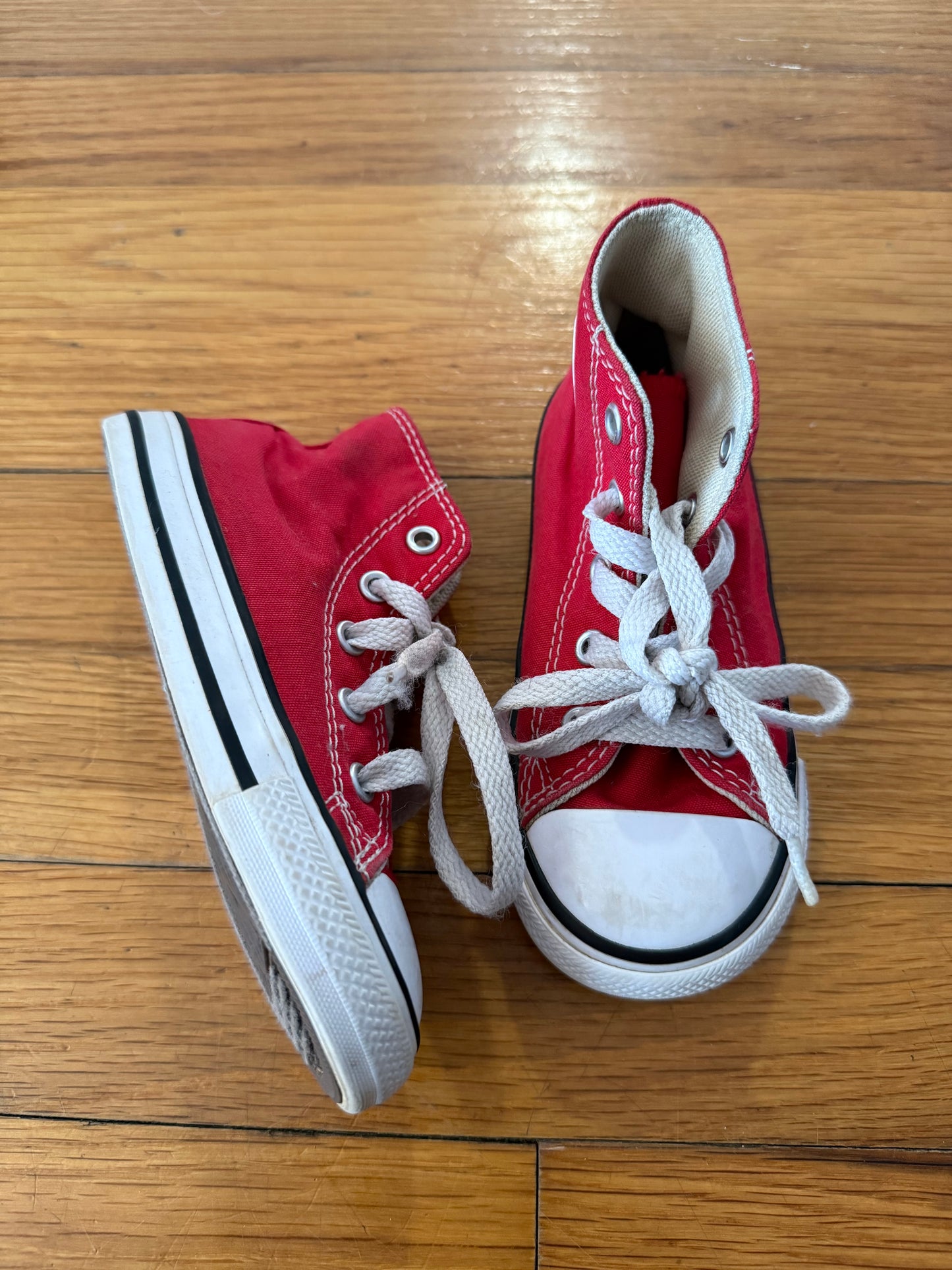 Converse, size 8