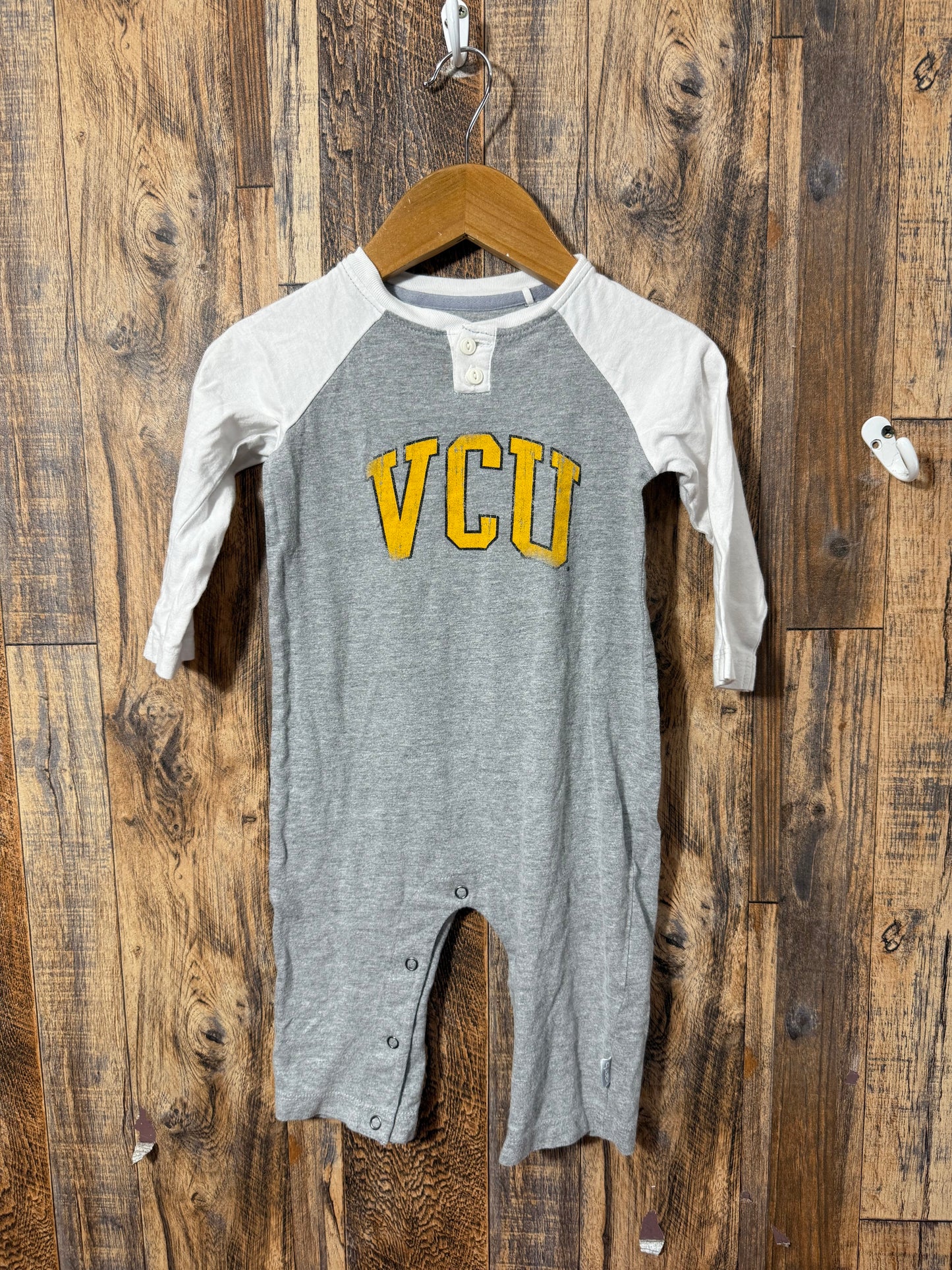 VCU Romper, size 6-12m