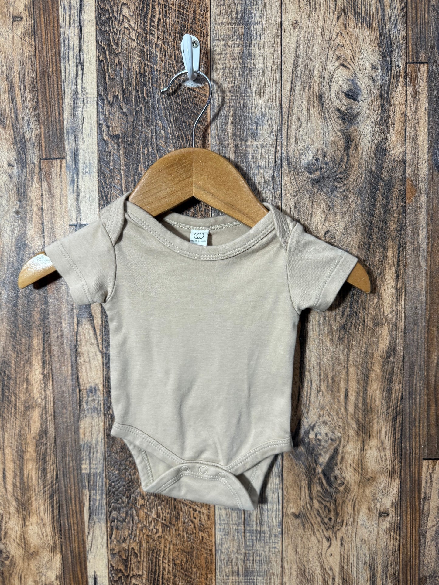 Organic cotton onesie, size NB