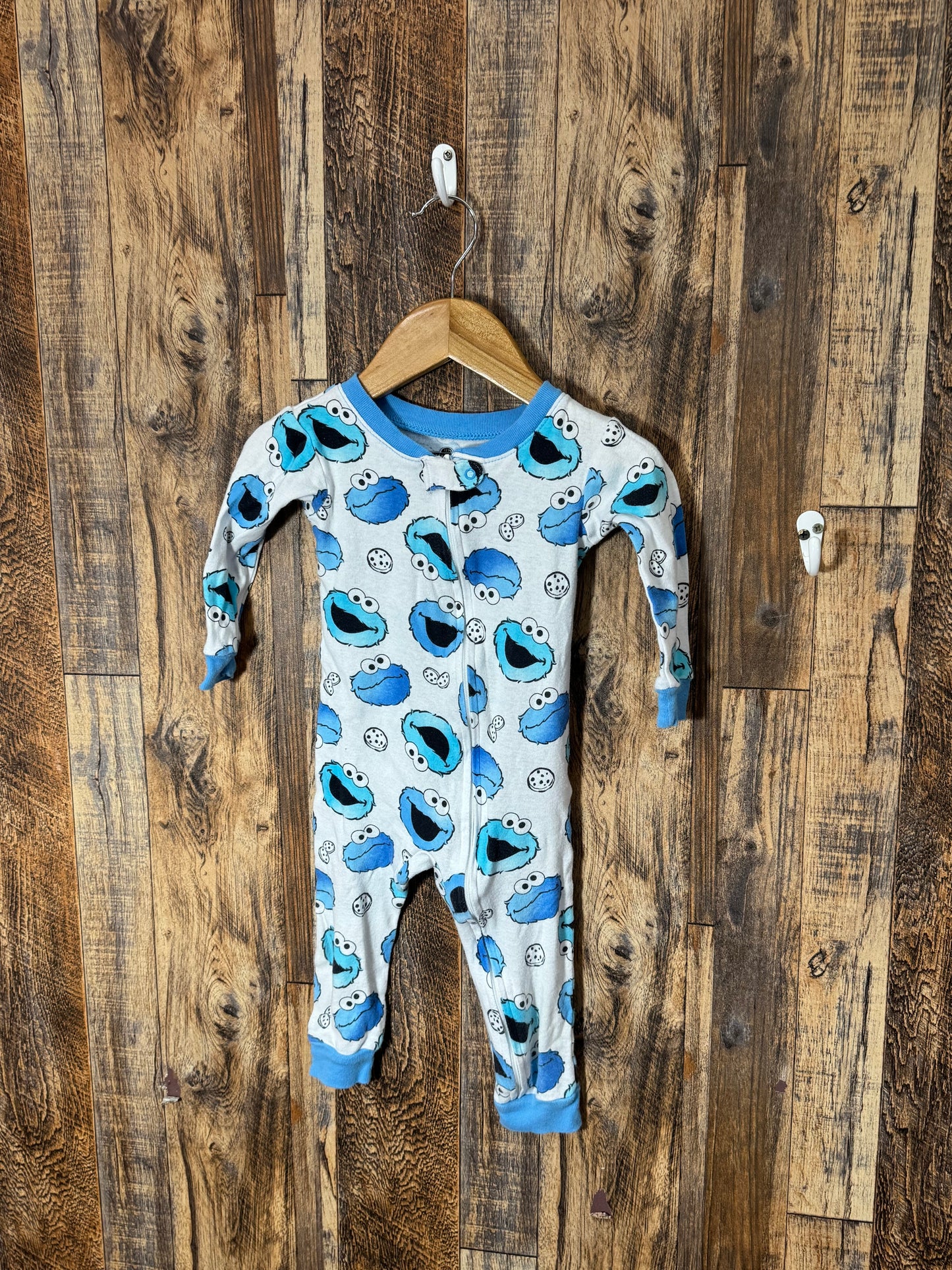 Pajamas, size 18m