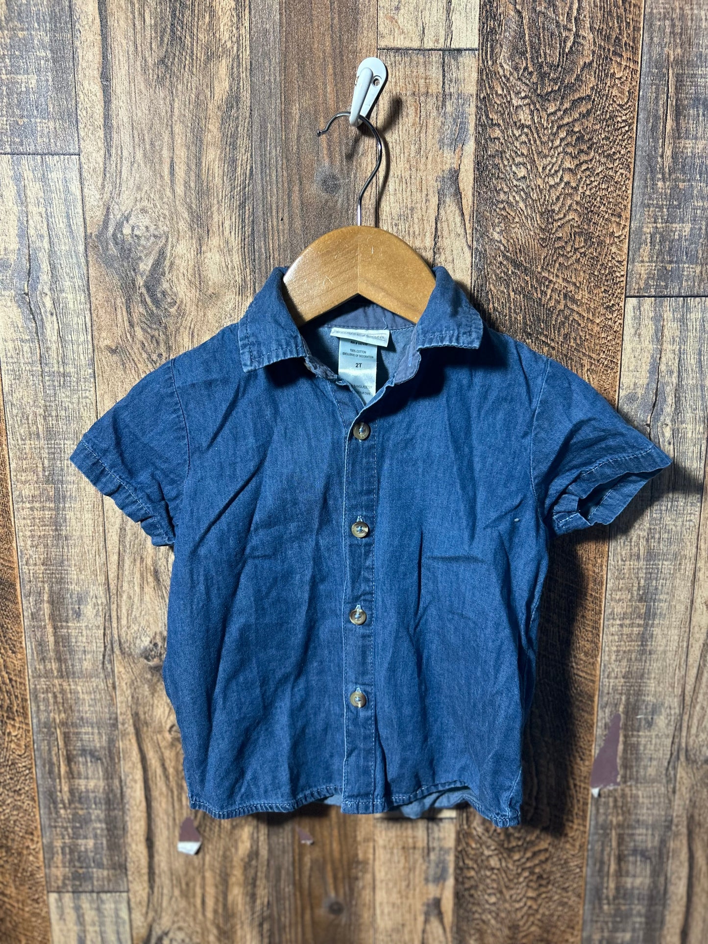 Button up shirt, size 2t