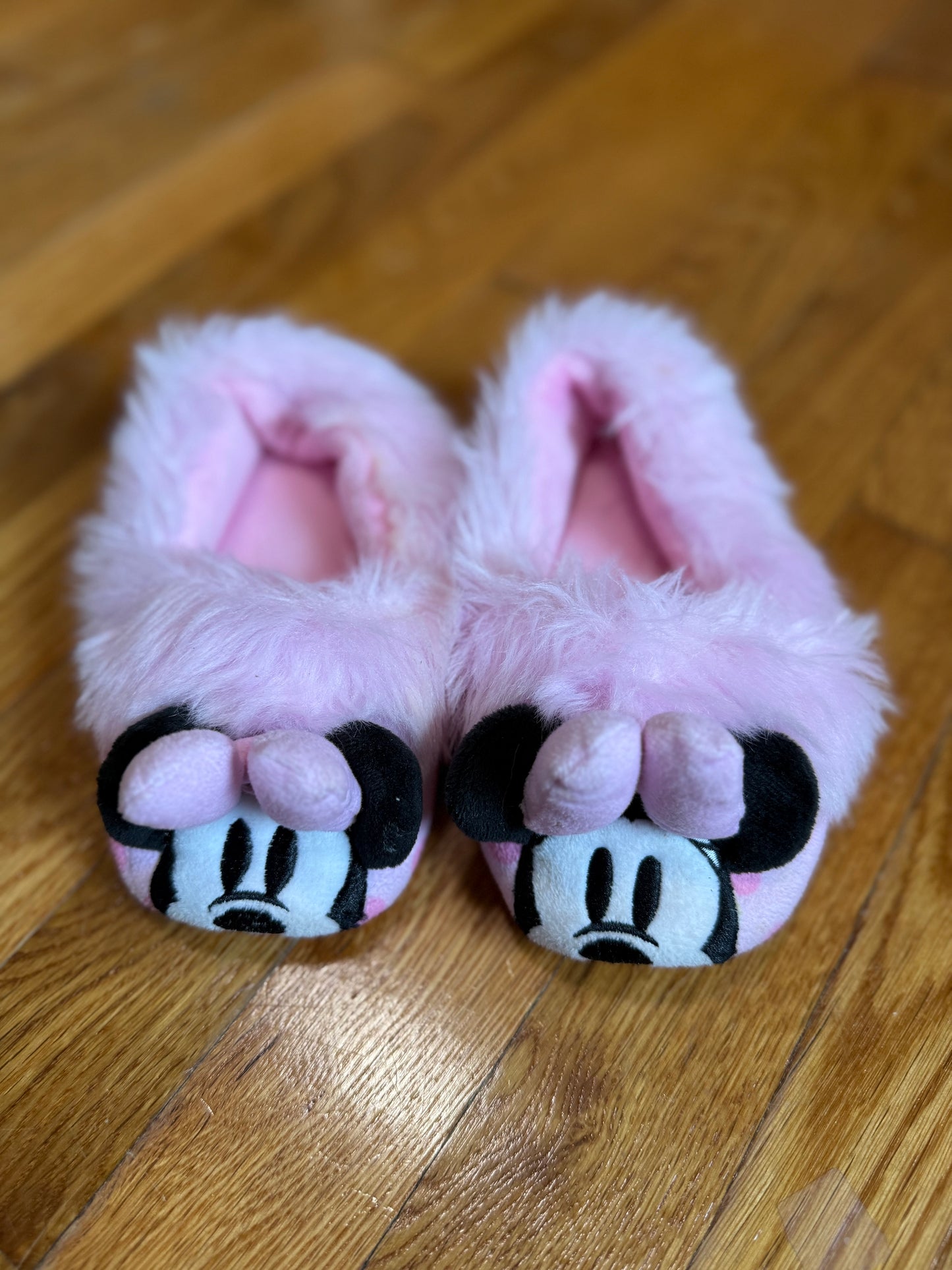 Slippers, size 9-10