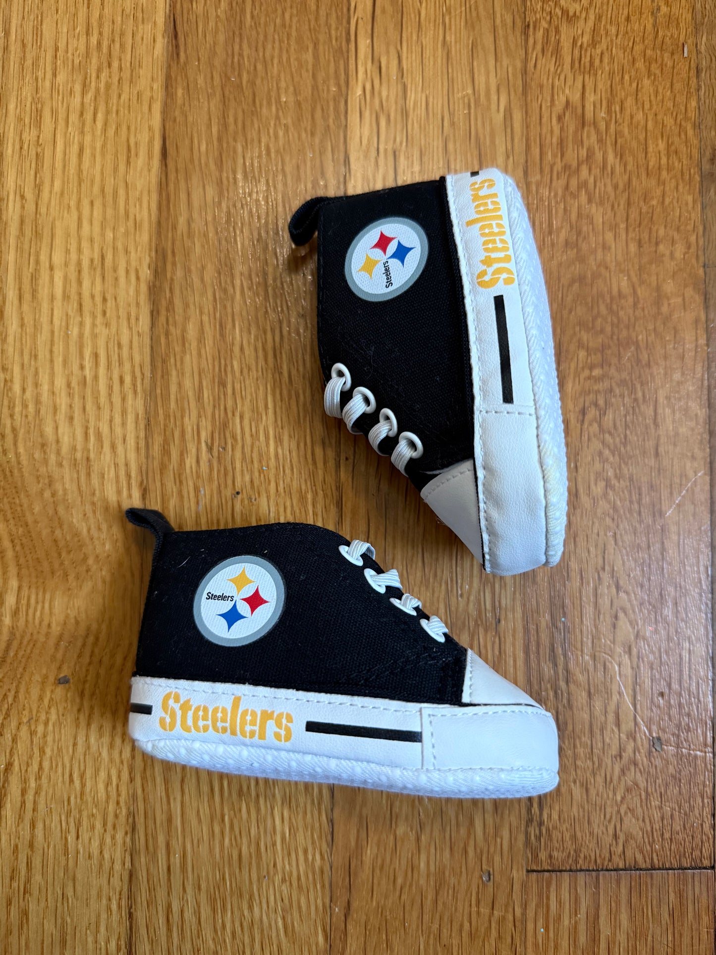Steelers shoes, size 0-3m