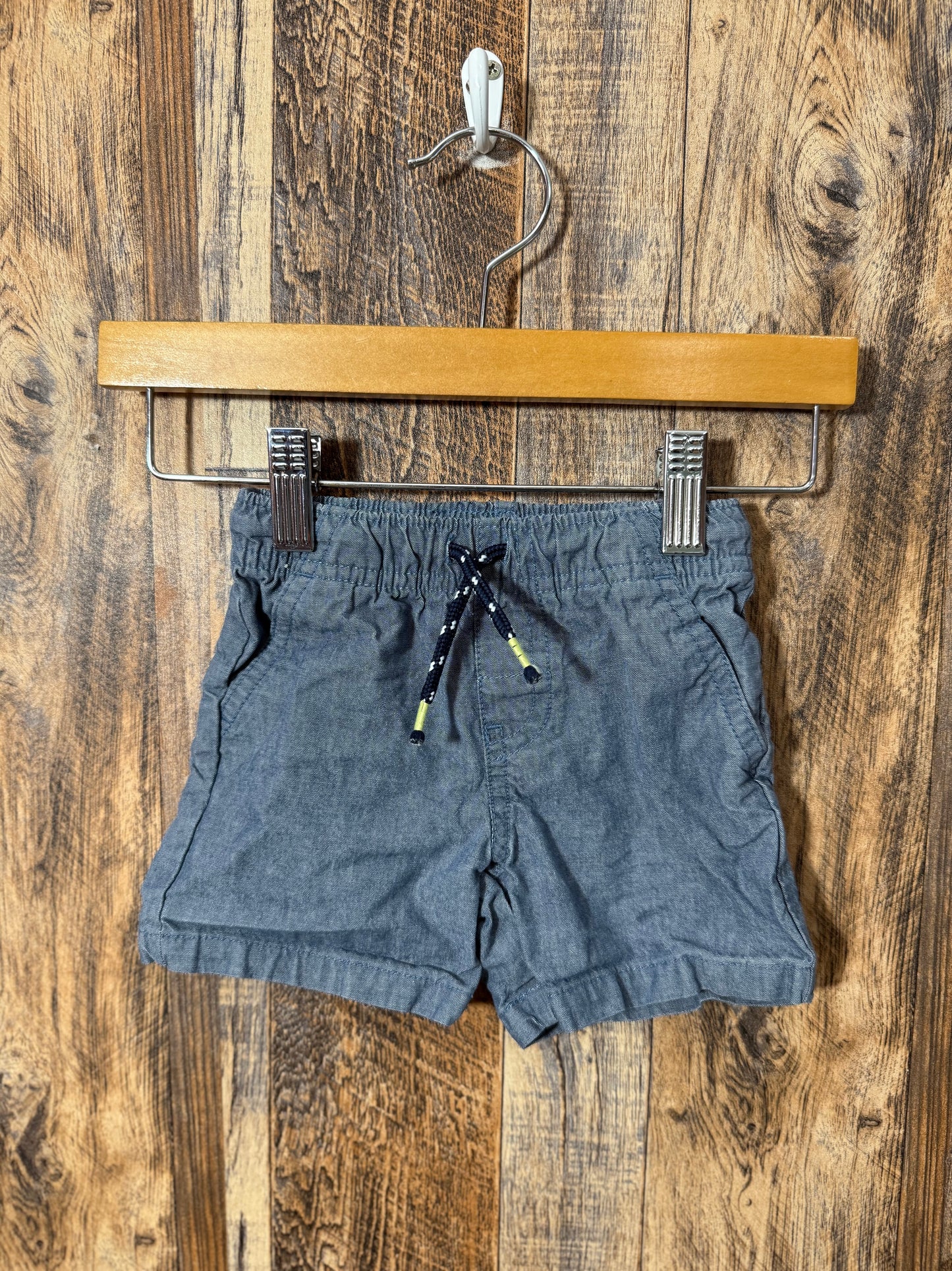 Shorts, size 12m