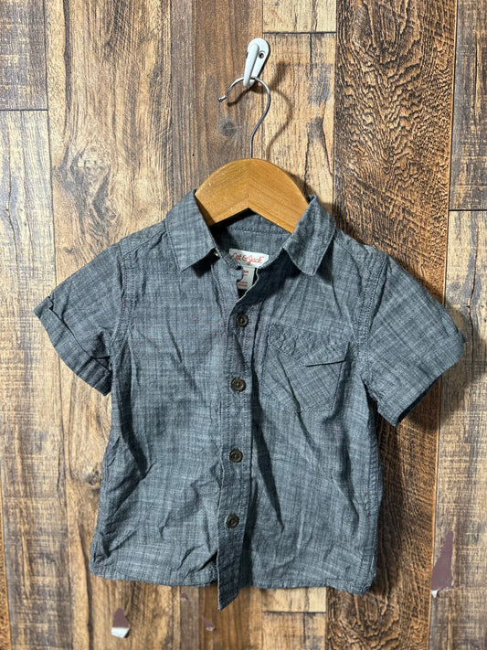 Button up, size 18m