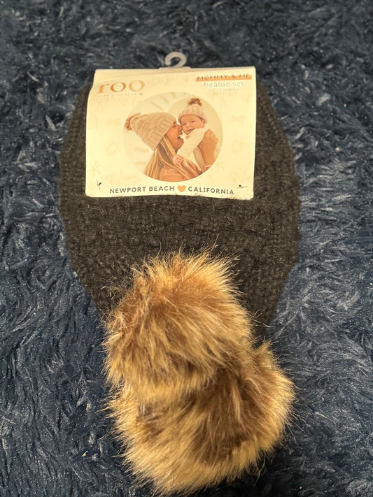 Mommy &me Beanie set, size 0-12m