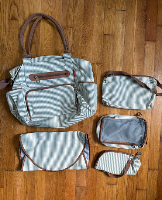 Diaper bag w/ accessories