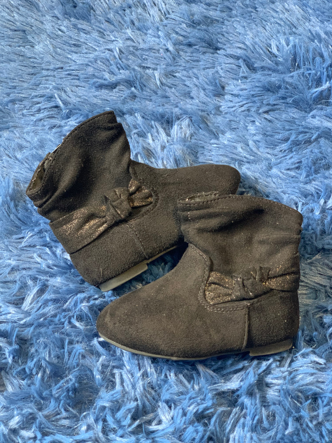 Boots, size 4