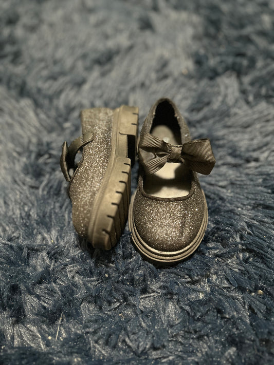 Glittery shoes, size 5