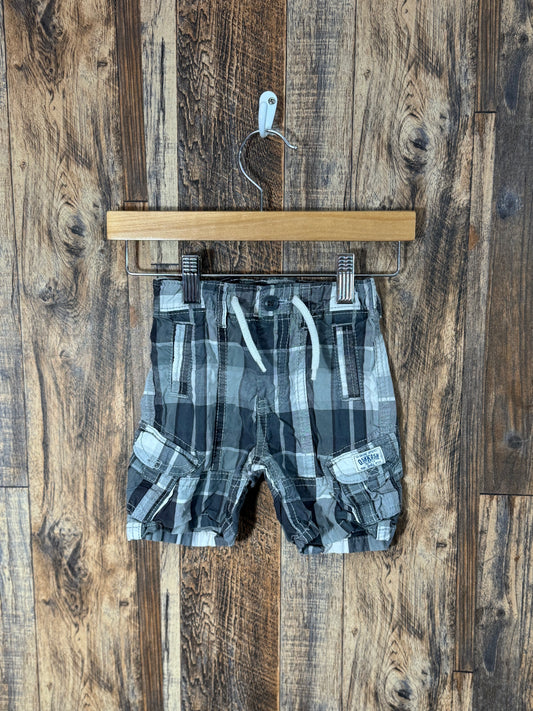 Shorts, size 24m