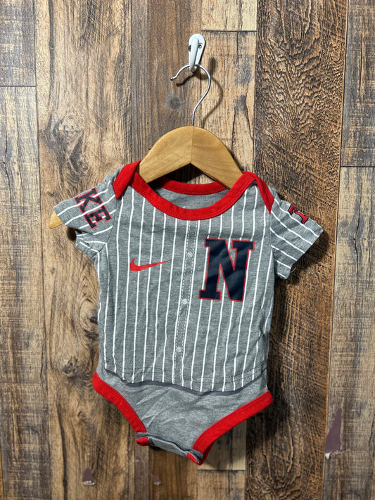 Onesie, size 6m
