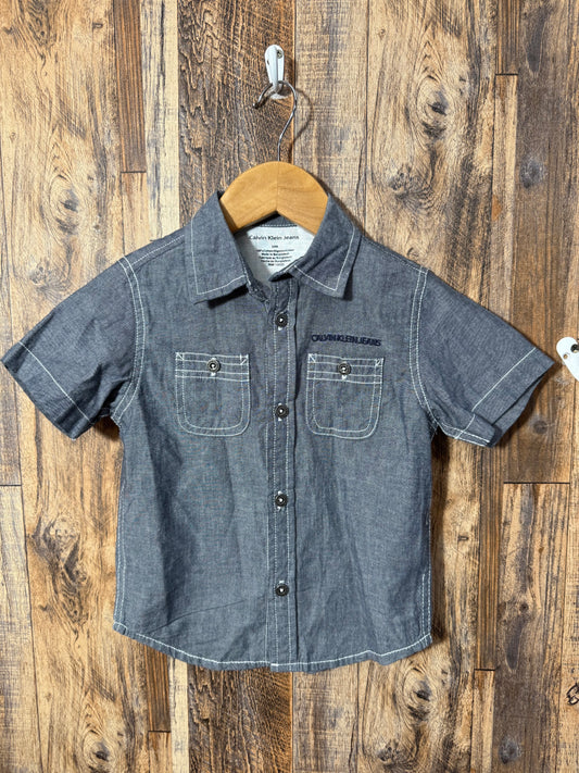 Button up shirt, size 24m