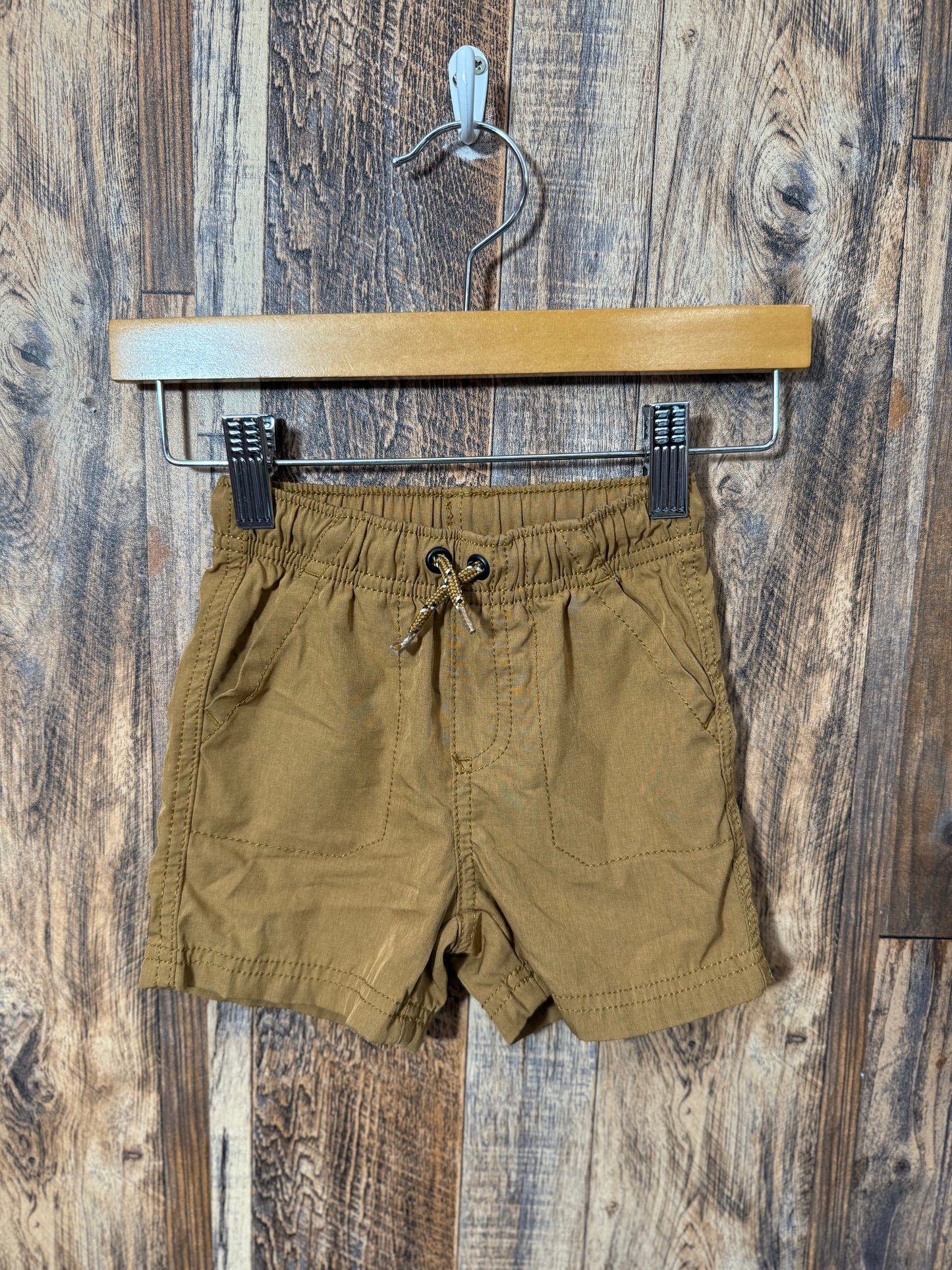 Shorts, size 18m