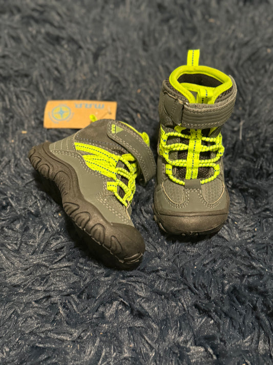 Boots NWT, size 5