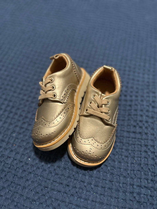Shoes, size 6