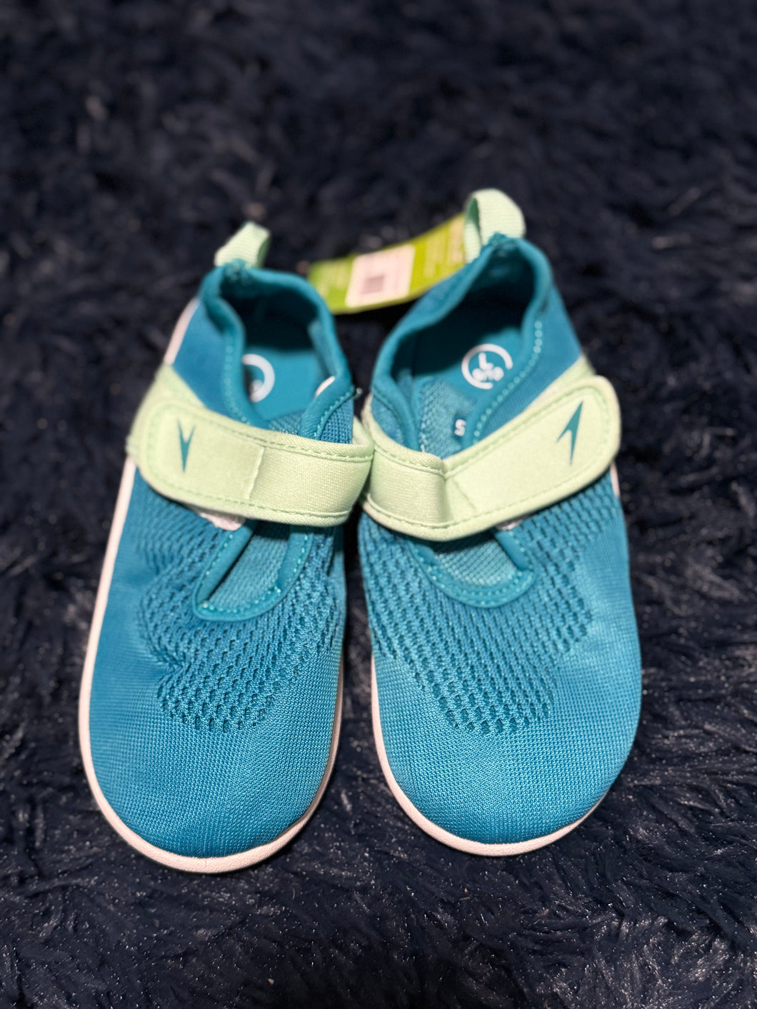 Water shoes NWT, size 9-10