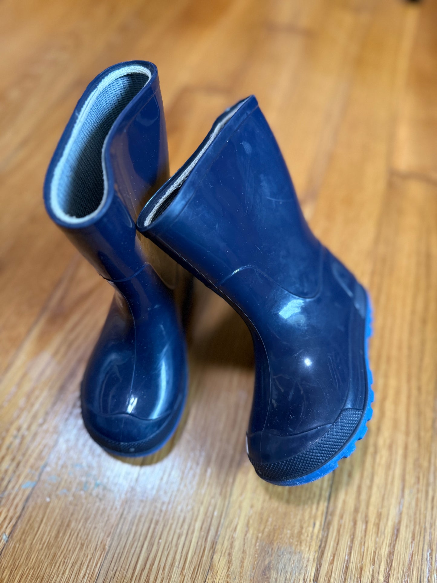 Rain boots, size 5-6